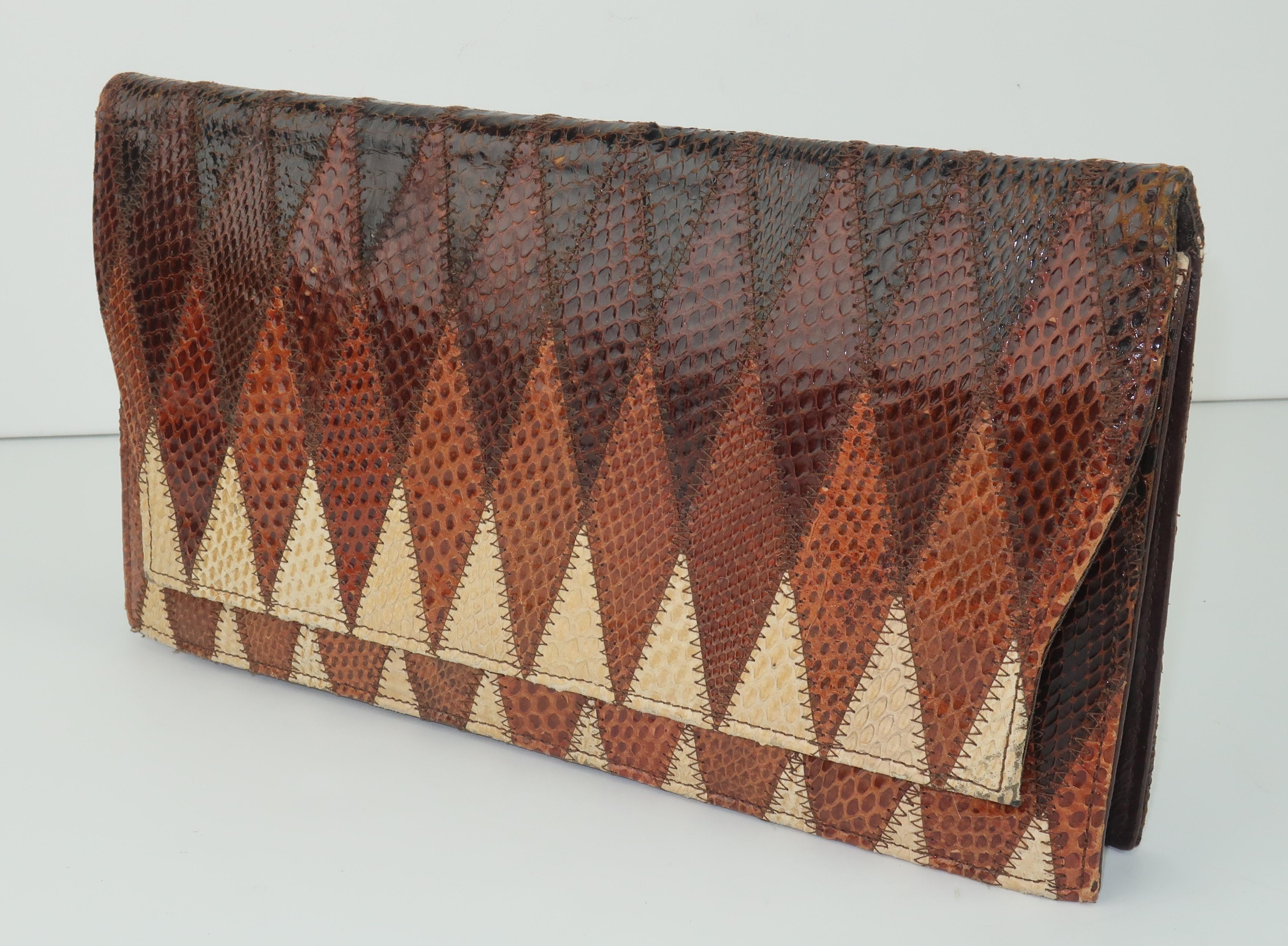 1970's Kaufmann of London Brown Snakeskin Clutch Handbag In Fair Condition In Atlanta, GA