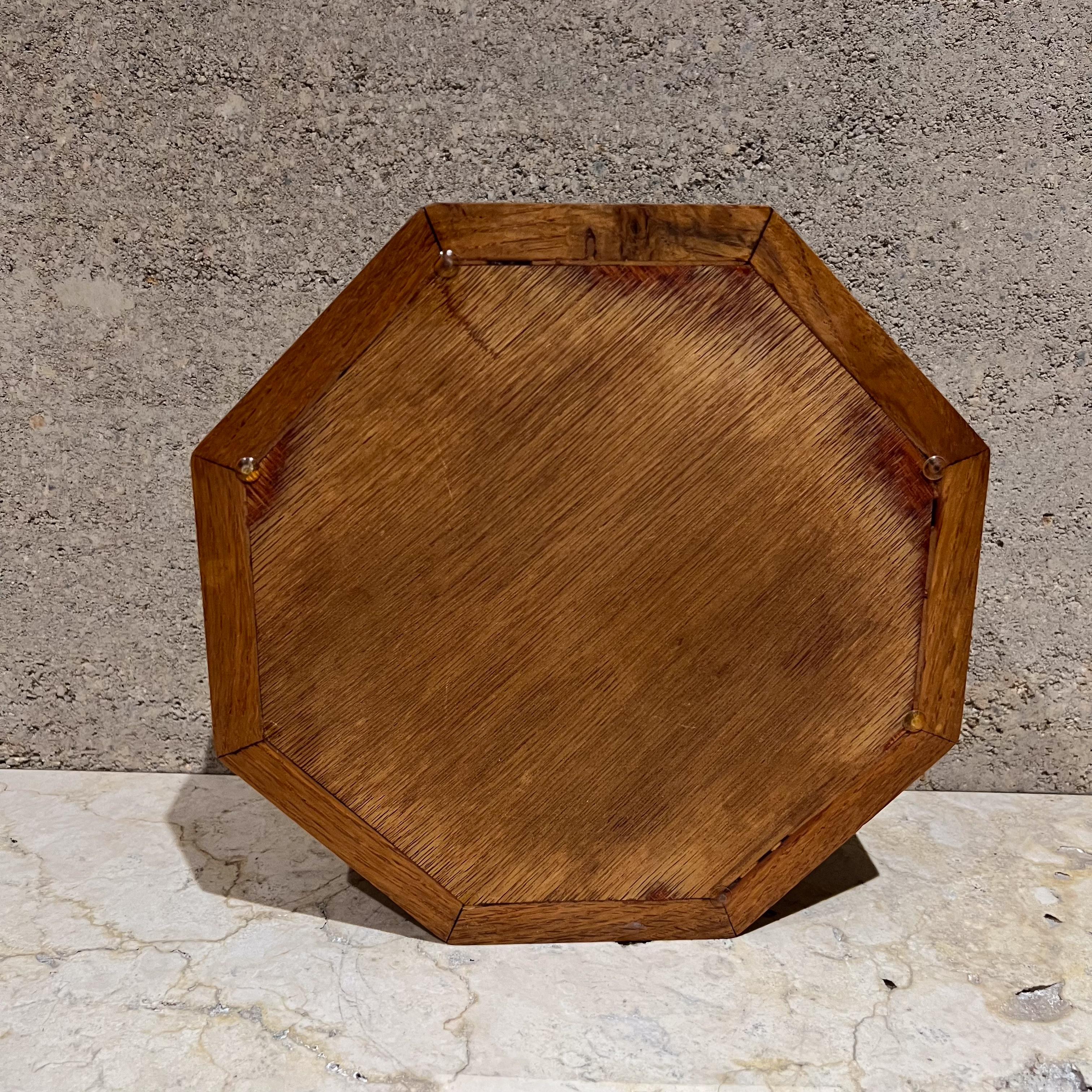 1970er Jahre Keepsake Box Achteckig Oak Wood Marquetry (Moderne der Mitte des Jahrhunderts) im Angebot