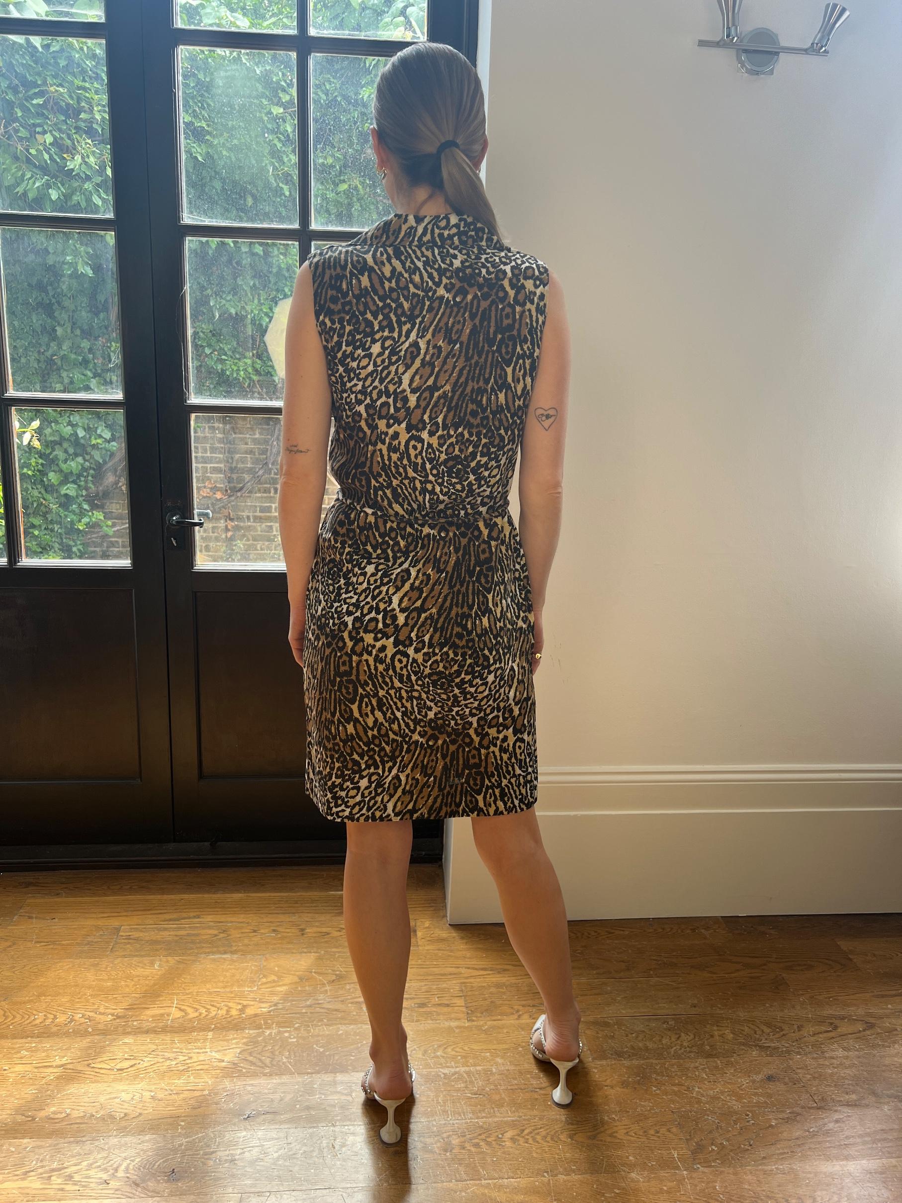 1970s Kenrose Leopard Print Belted Dress For Sale 2