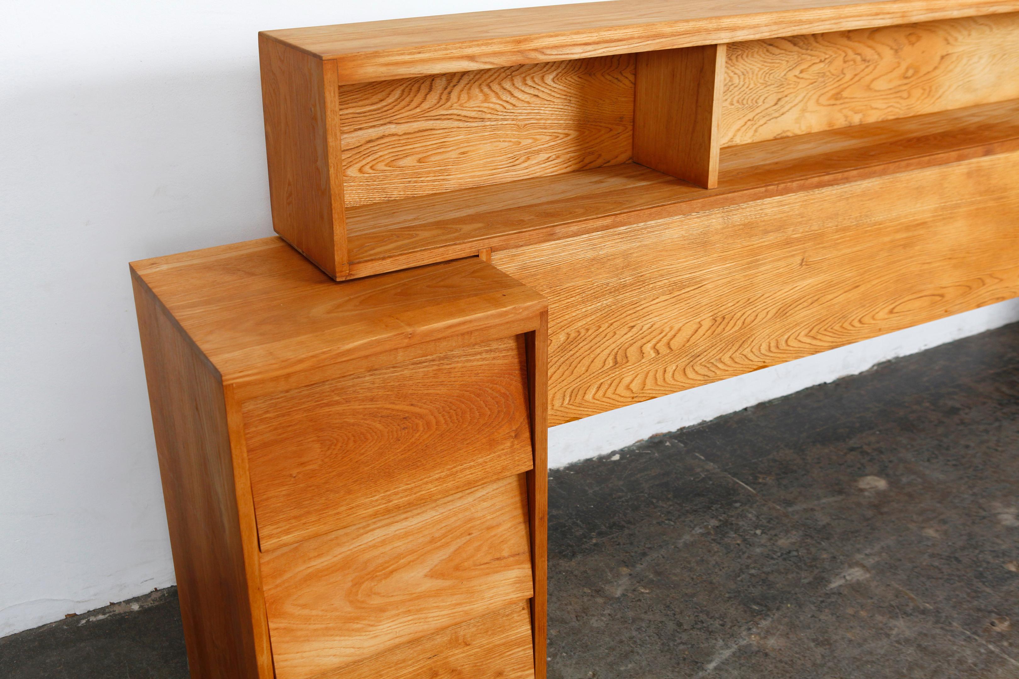 1970s American made oak king size floating headboard with 3-drawer bedside tables, newly refinished in a natural wax finish.