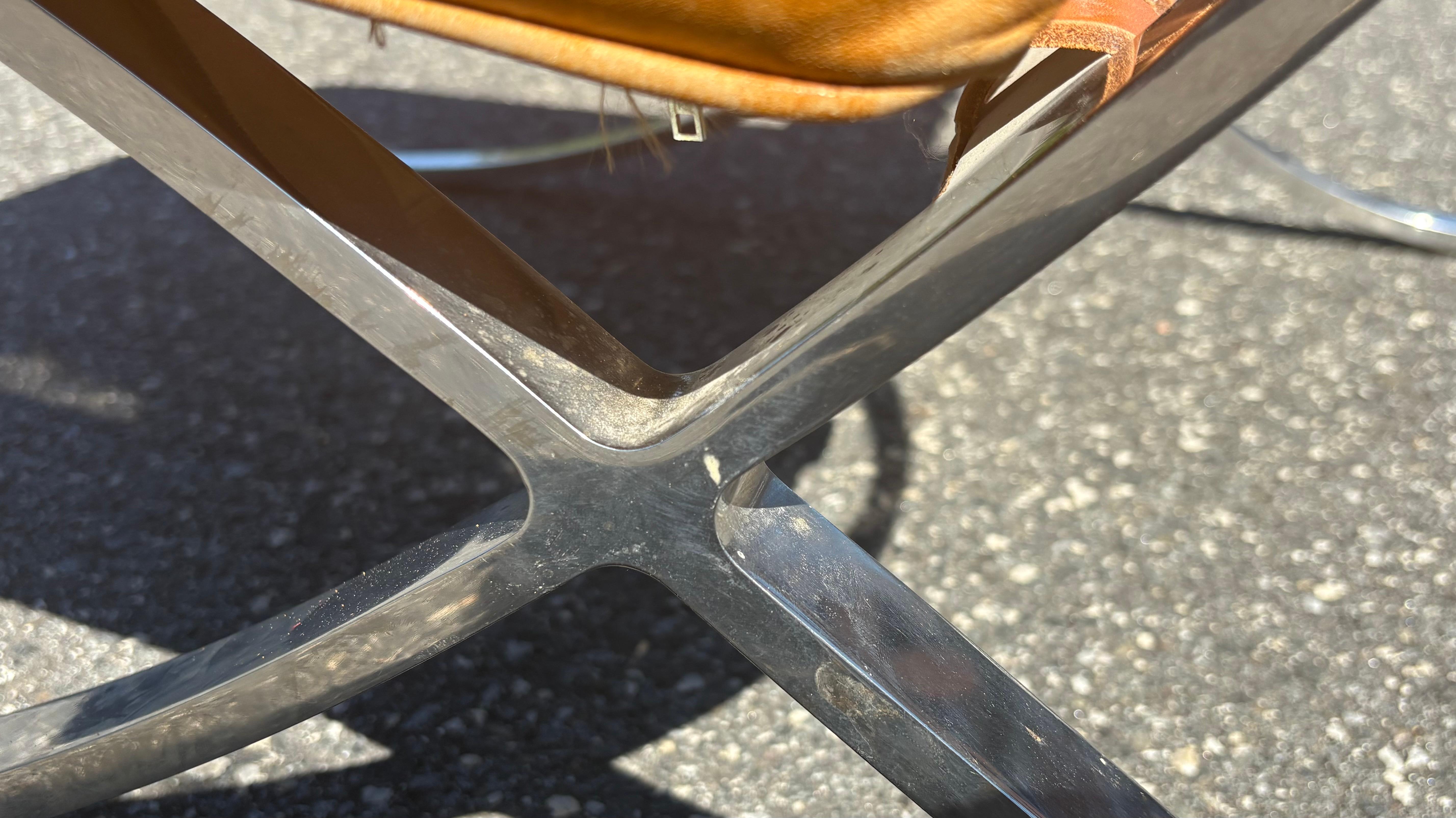1970s Knoll Barcelona Chair in Cognac Leather en vente 2