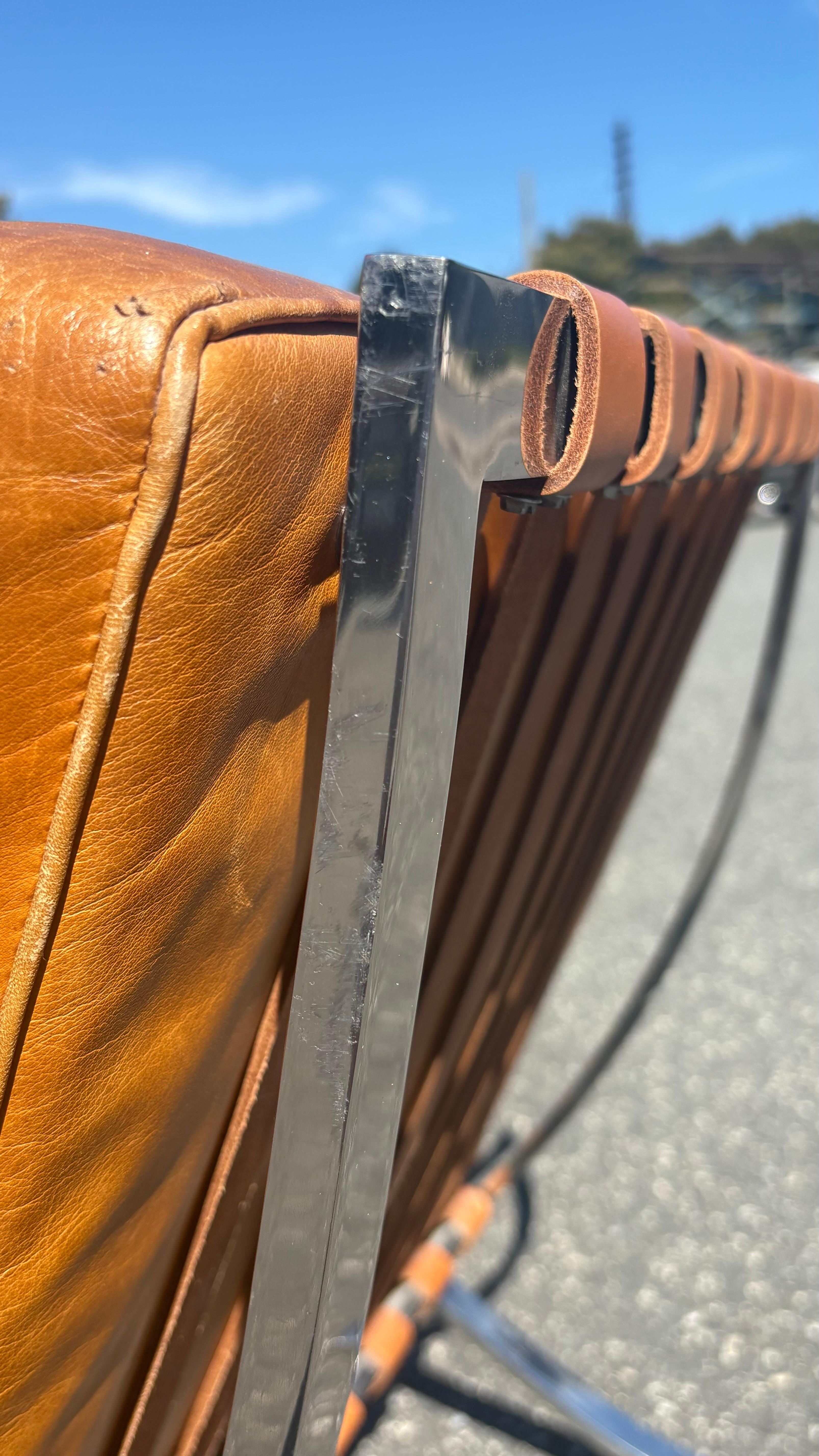 Mid-Century Modern 1970s Knoll Barcelona Chair in Cognac Leather en vente