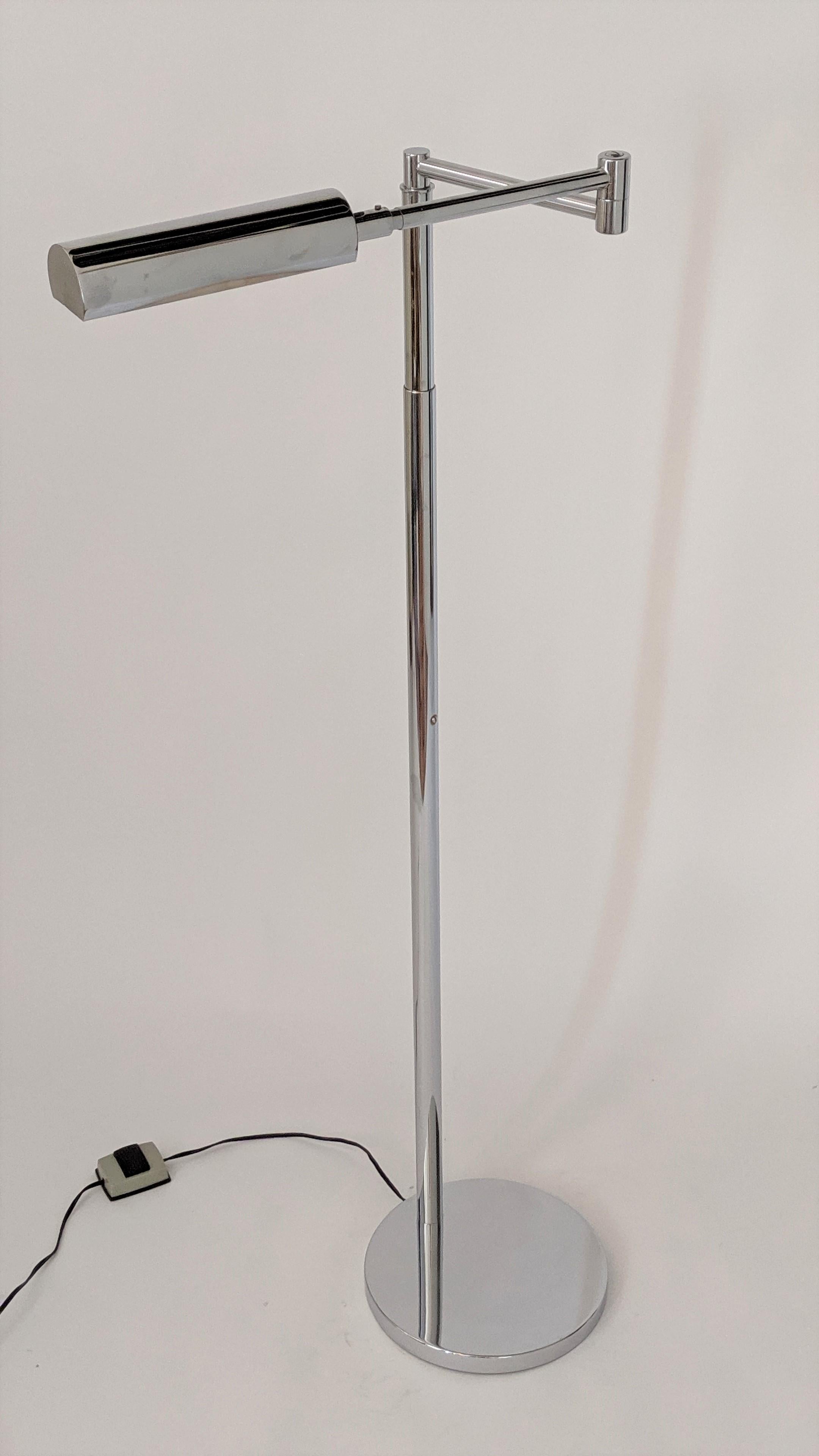 Late 20th Century 1970s Koch & Lowy Swing Arm Telescopic Reading Floor Lamp, USA