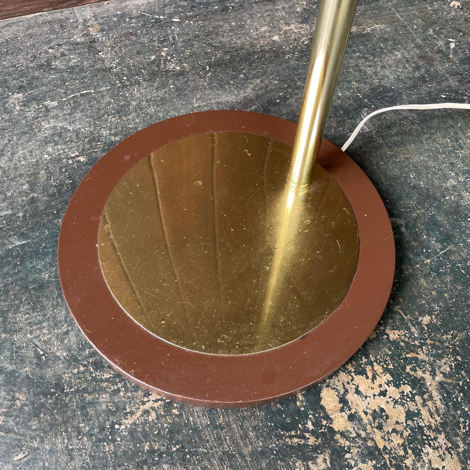 Fin du 20e siècle Lampadaire Koch+Lowy vintage mi-siècle à 3 têtes pivotantes des années 1970 en vente