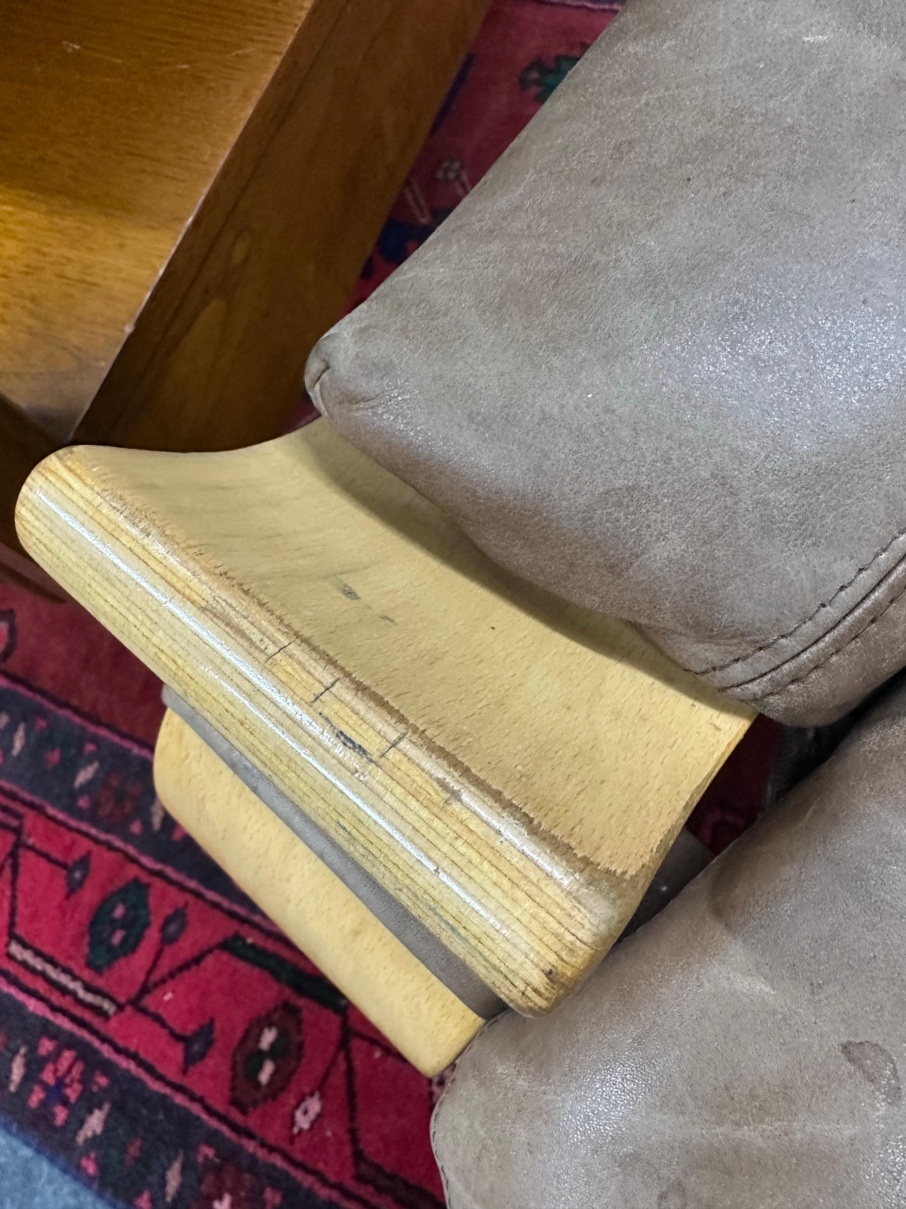 1970's Kroken Cantilevered Leather Lounge Chair, Ake Fribytter for Nelo Sweden In Good Condition For Sale In Lutz, FL