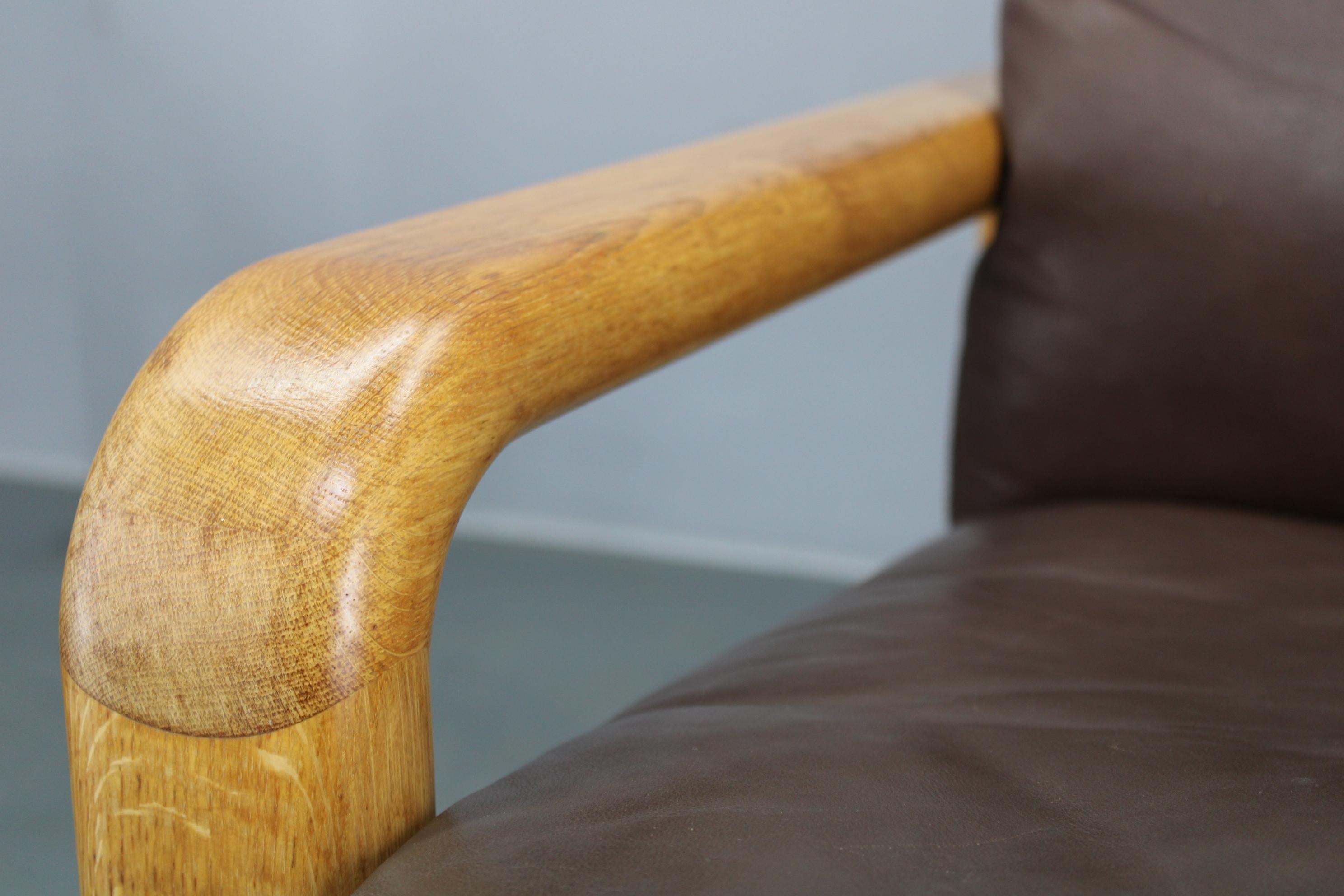 1970s L. Olsen & Søn Pair of Armchairs in Oak and Leather, Denmark For Sale 4