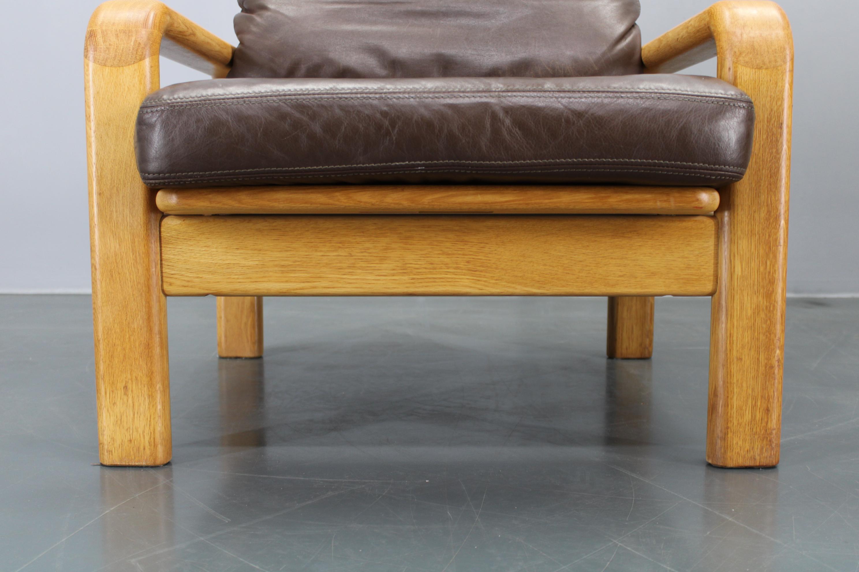 1970s L. Olsen & Søn Pair of Armchairs in Oak and Leather, Denmark For Sale 8