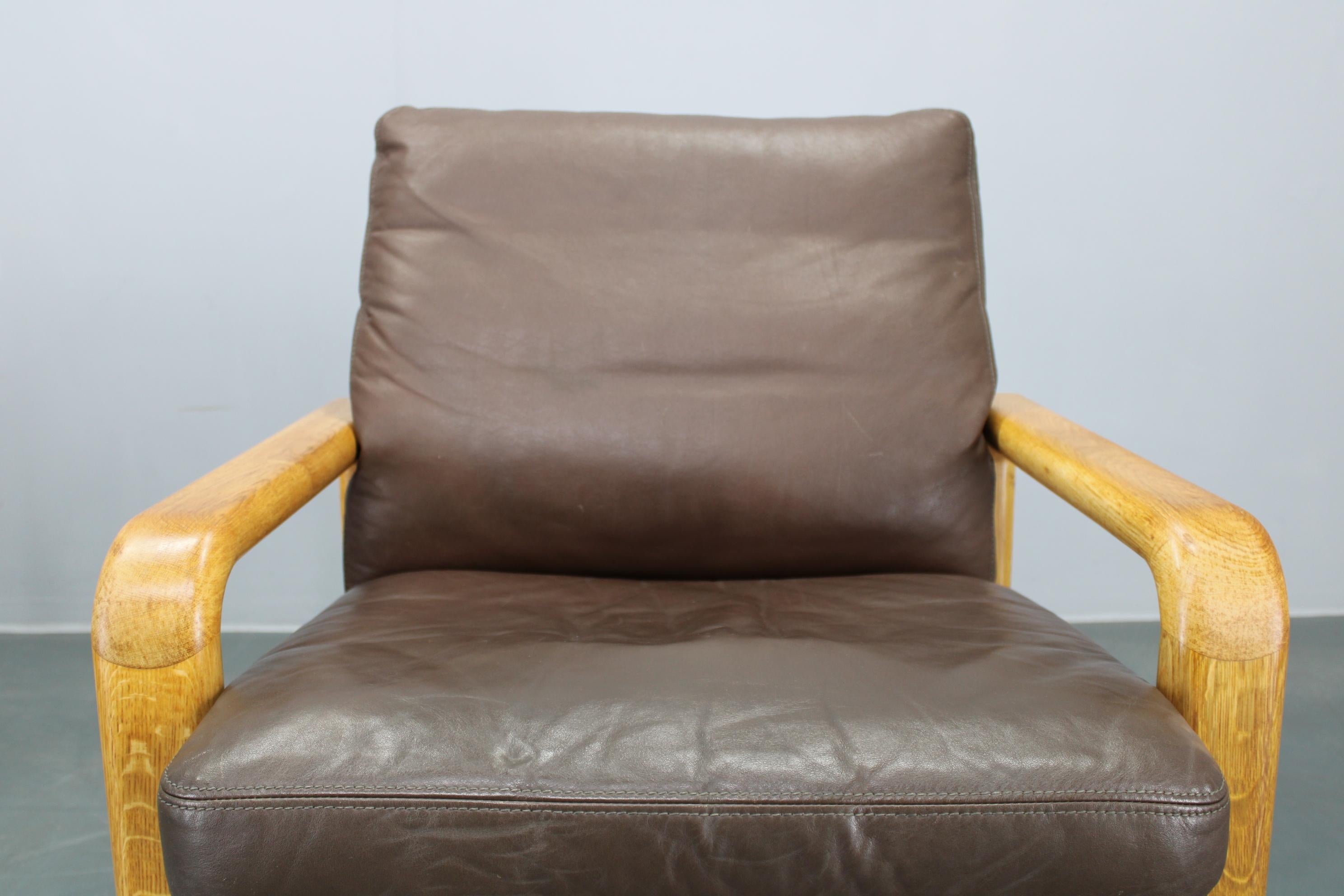 1970s L. Olsen & Søn Pair of Armchairs in Oak and Leather, Denmark For Sale 2