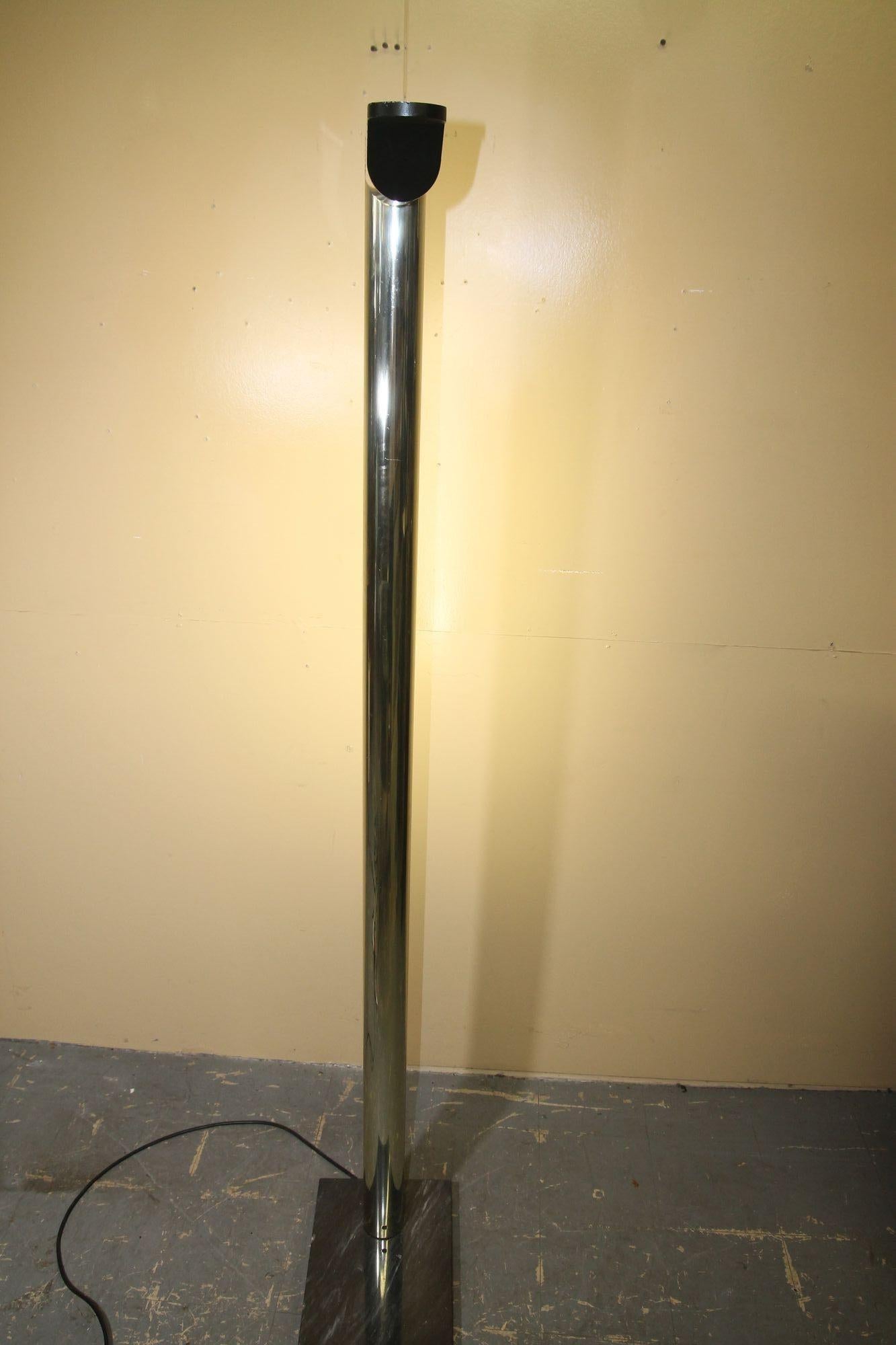 1970s L shaped brass floor lamp with two lights For Sale 2
