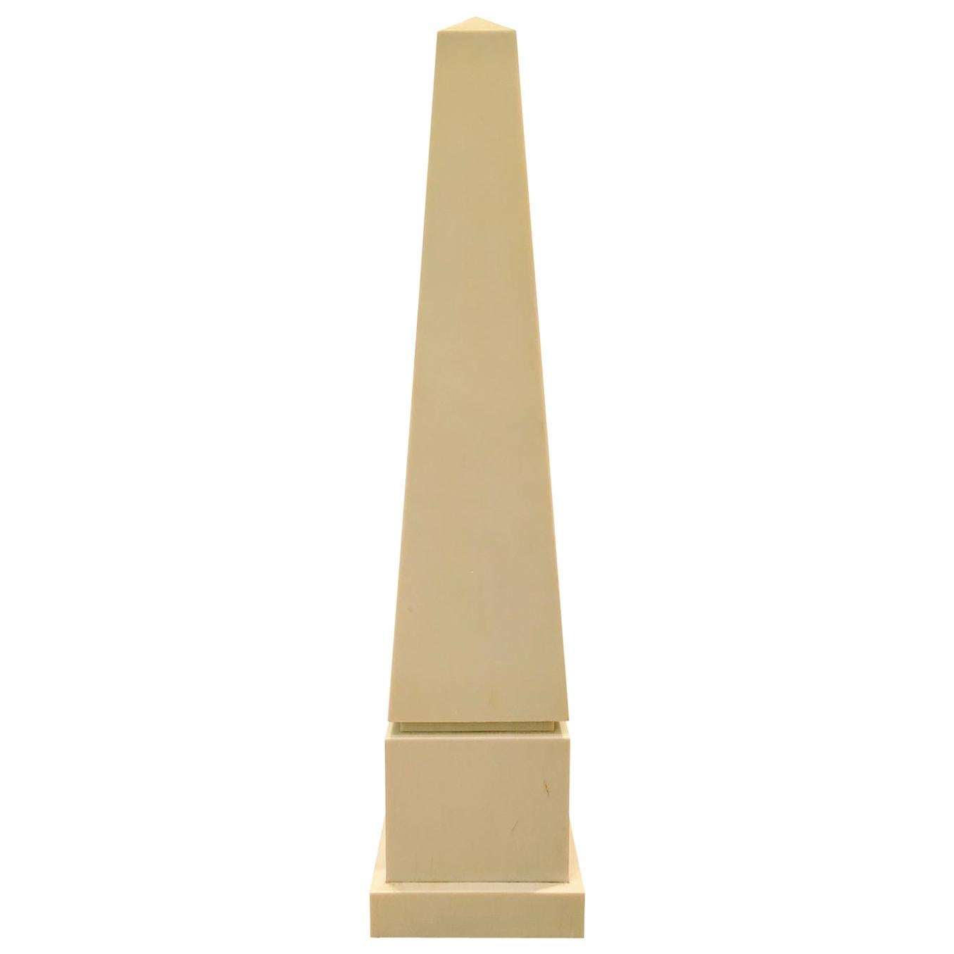 1970s Lacquered Obelisk in Antique White For Sale