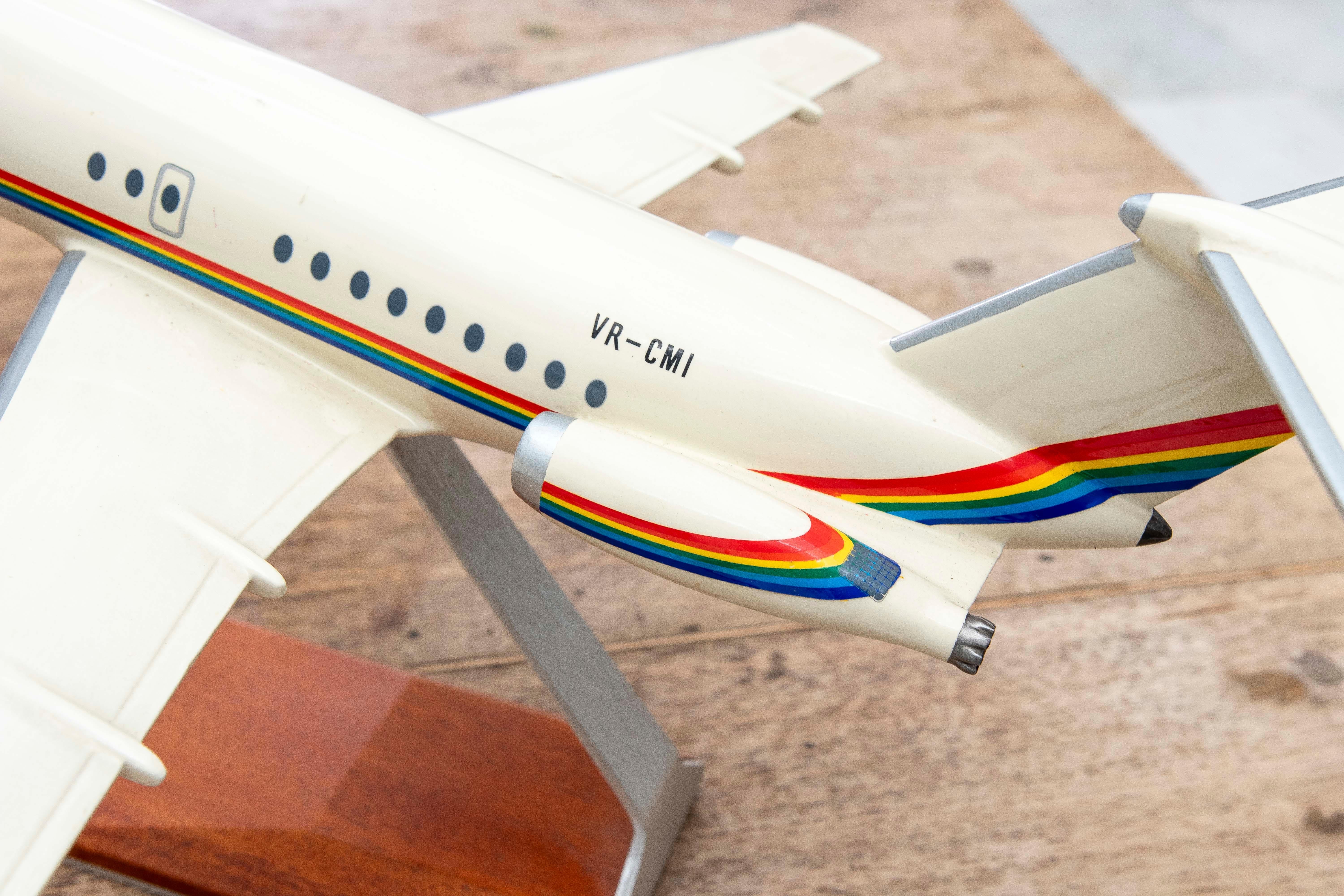 Modèle d'avion en résine laquée des années 1970 de la Maison Executive Display en vente 5