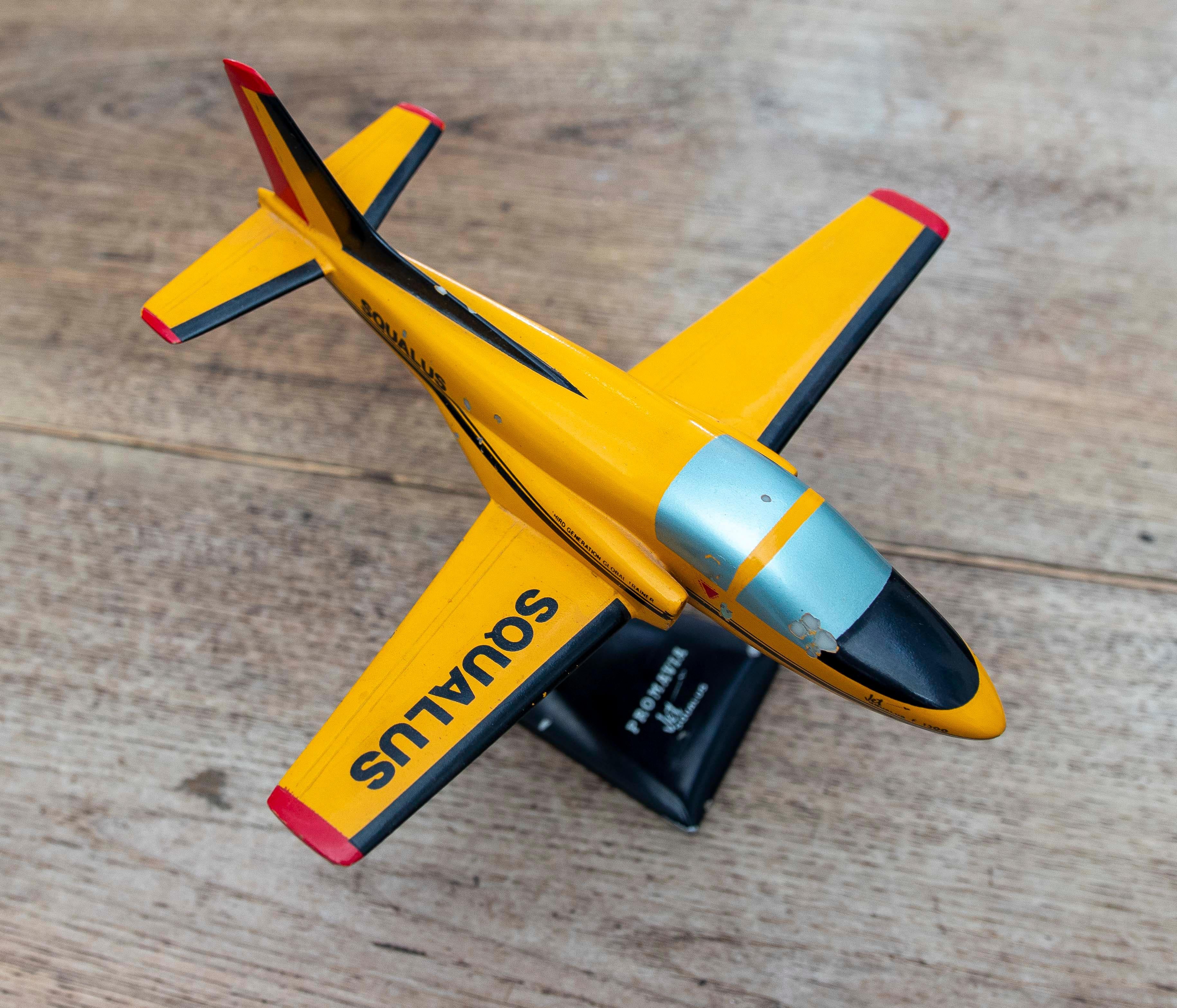 Américain Modèle d'avion en résine laquée des années 1970 de la Maison Executive Display en vente