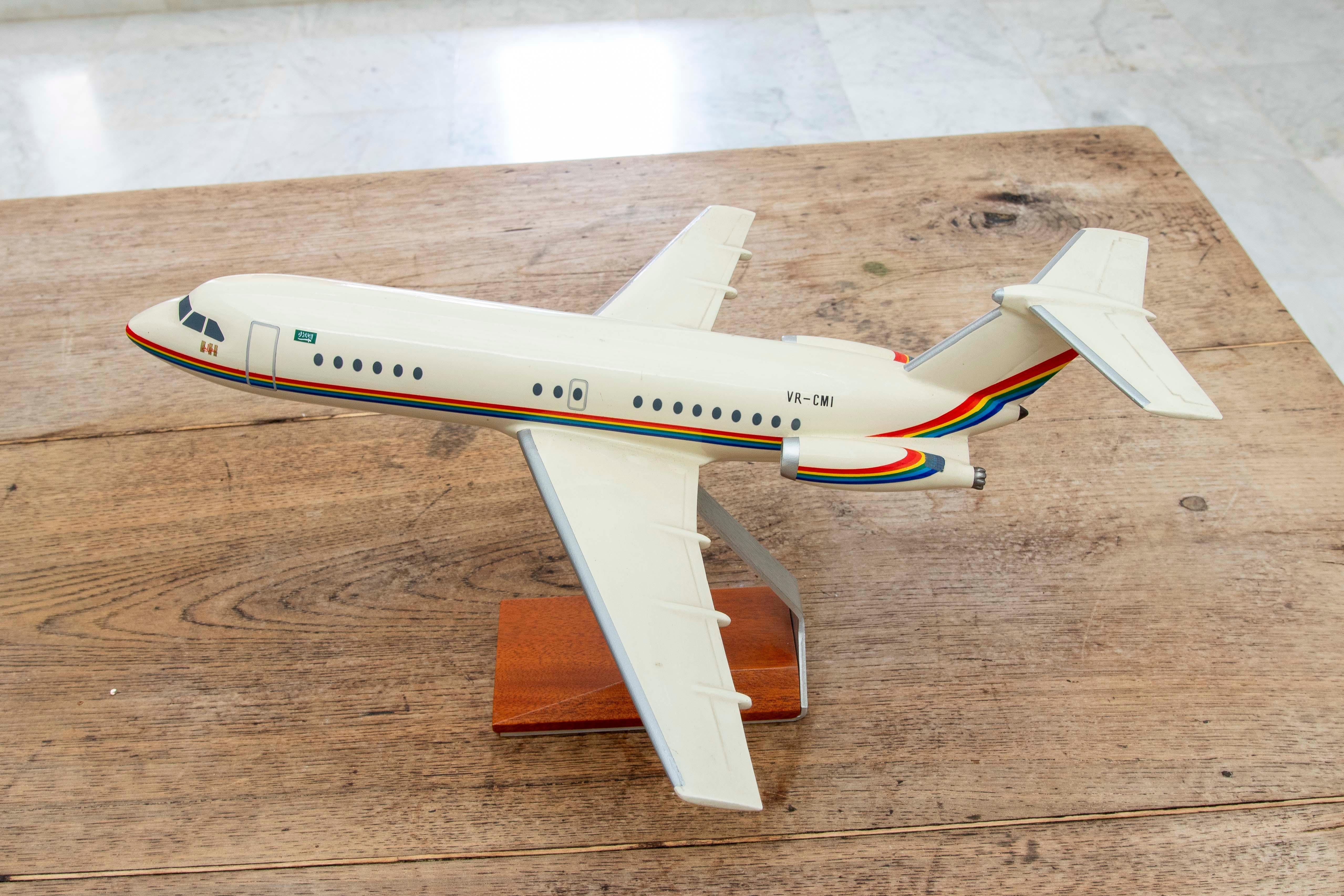 20ième siècle Modèle d'avion en résine laquée des années 1970 de la Maison Executive Display en vente