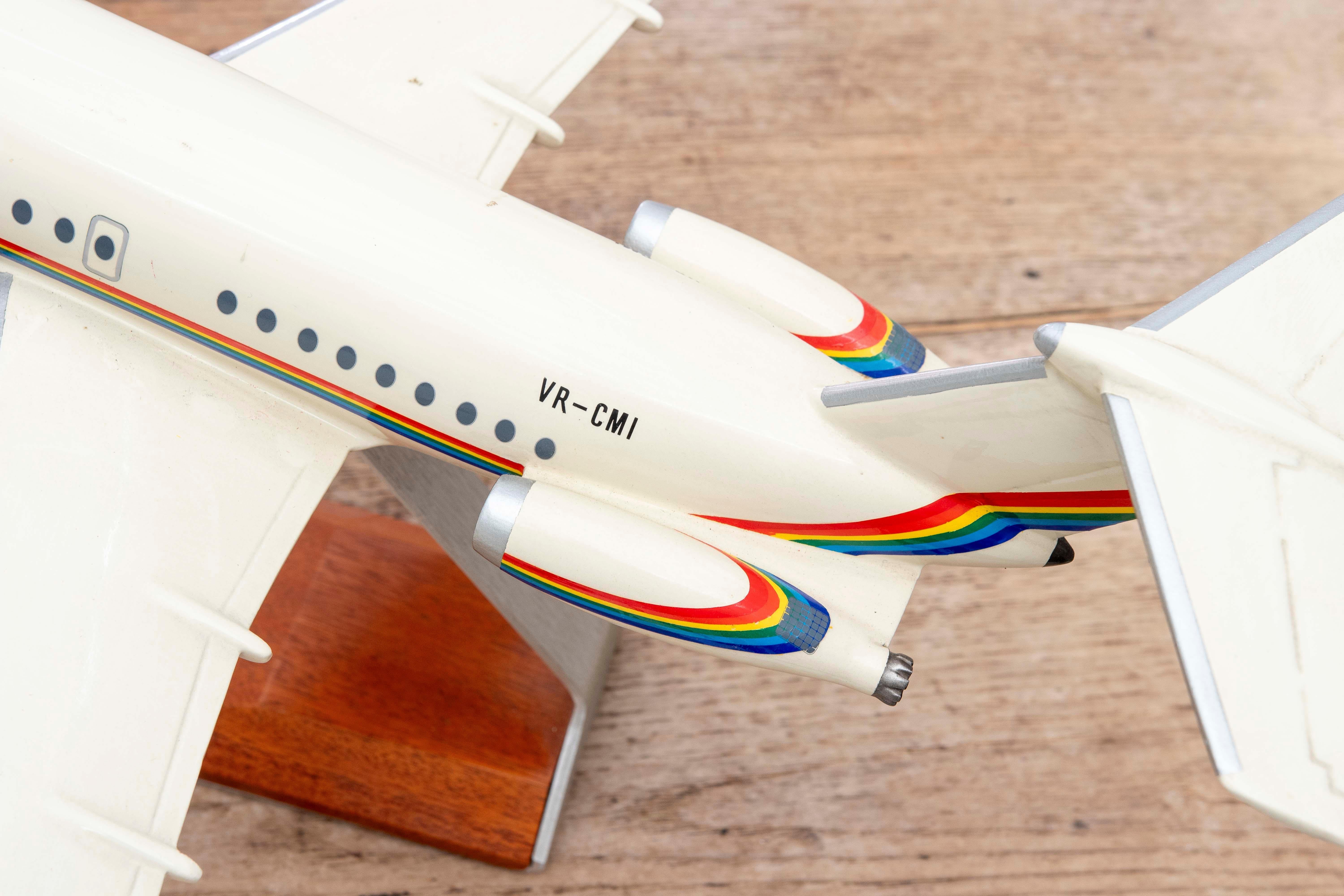 Modèle d'avion en résine laquée des années 1970 de la Maison Executive Display en vente 1