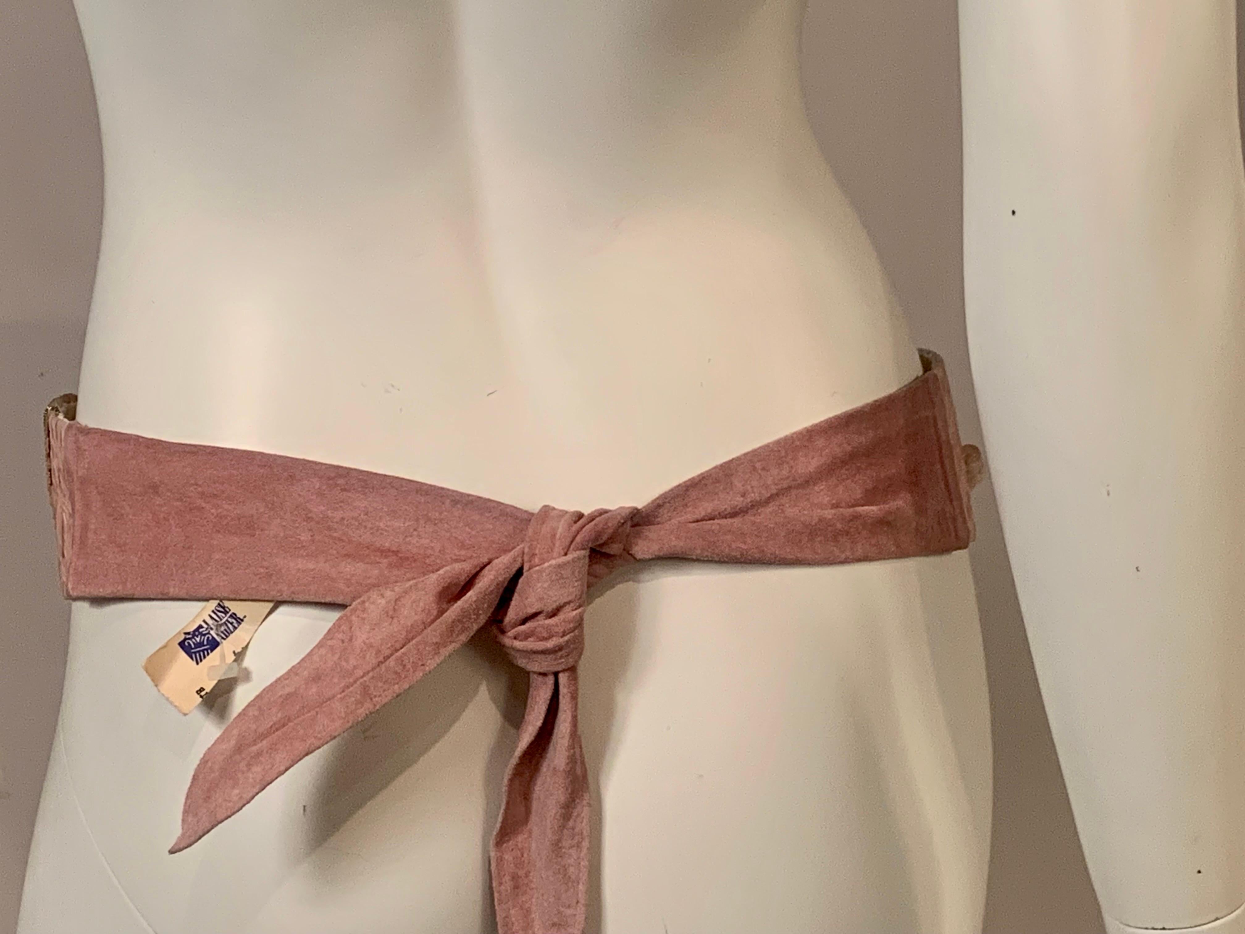 1970's Laise Adzer Pink Leather and Suede Belt  Beadwork and Straw Decoration For Sale 5