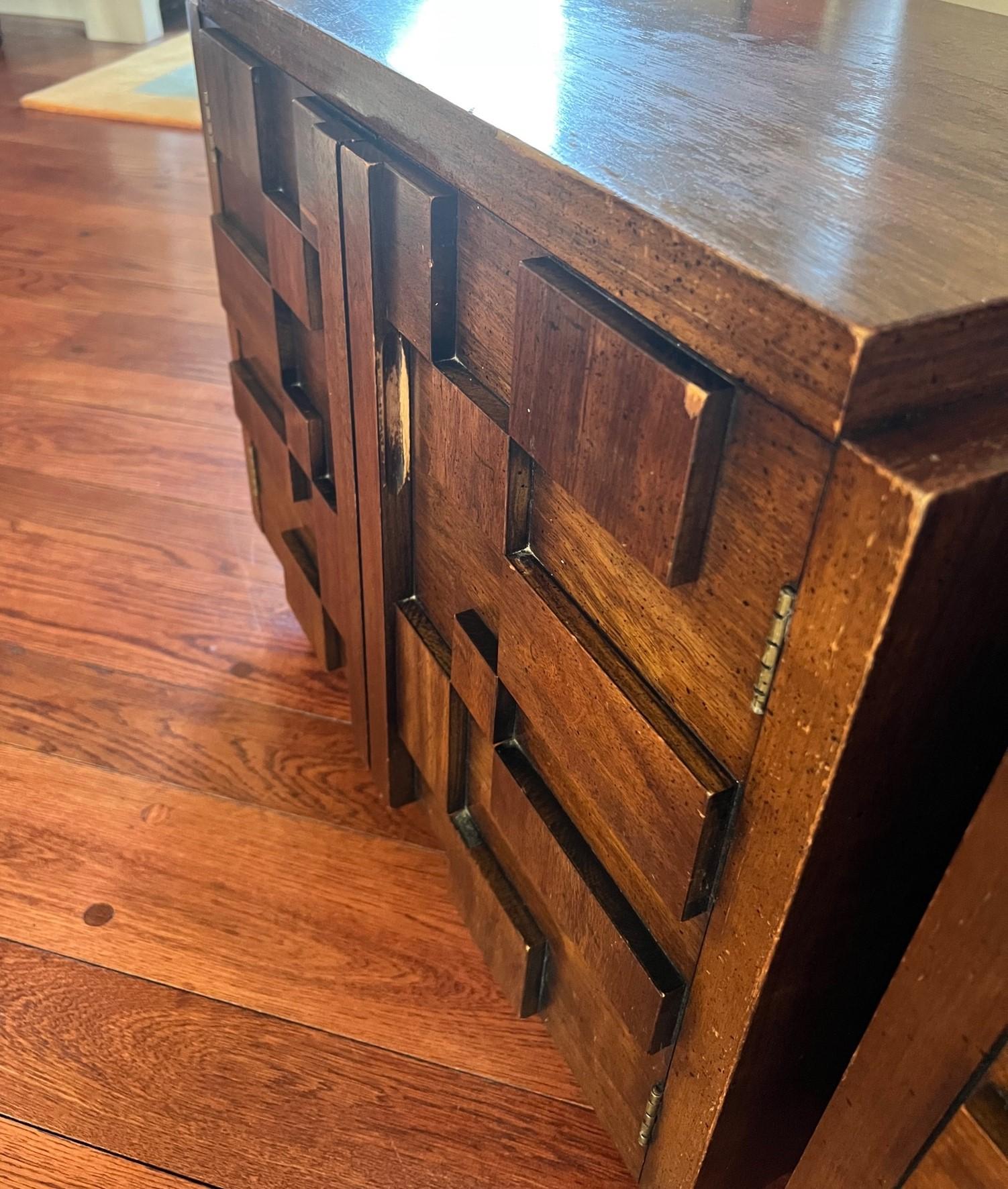 1970s Lane Brutalist Staccato Nightstands in Walnut, a Pair In Good Condition In Morristown, NJ