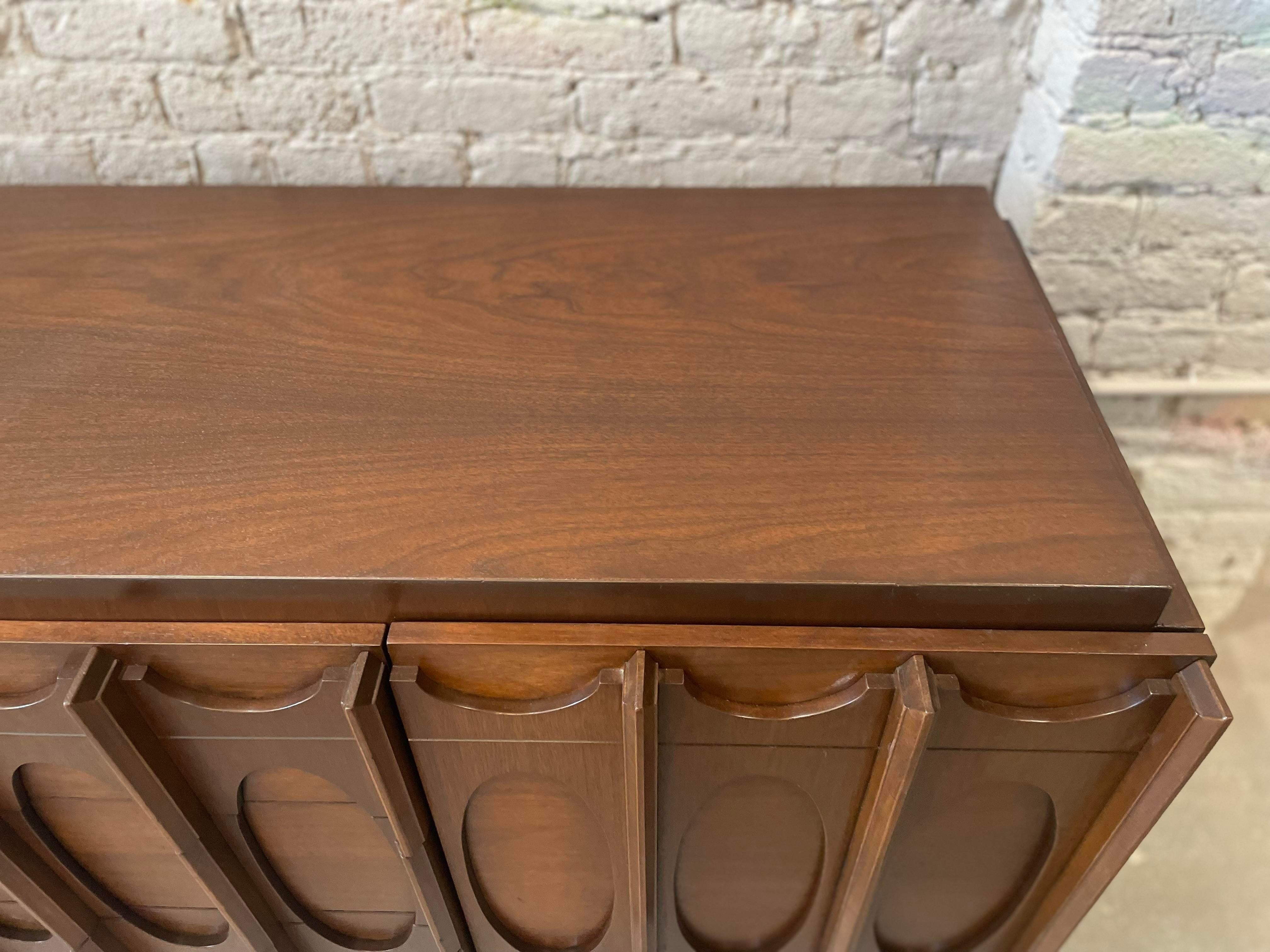 Handsome Lane dresser/credenza from the 70s. Completely restored to its original condition - we kept the original color but fixed the little dings that come with age. A good scale for a dining room credenza or a bedroom dresser. Ready to go!

Check