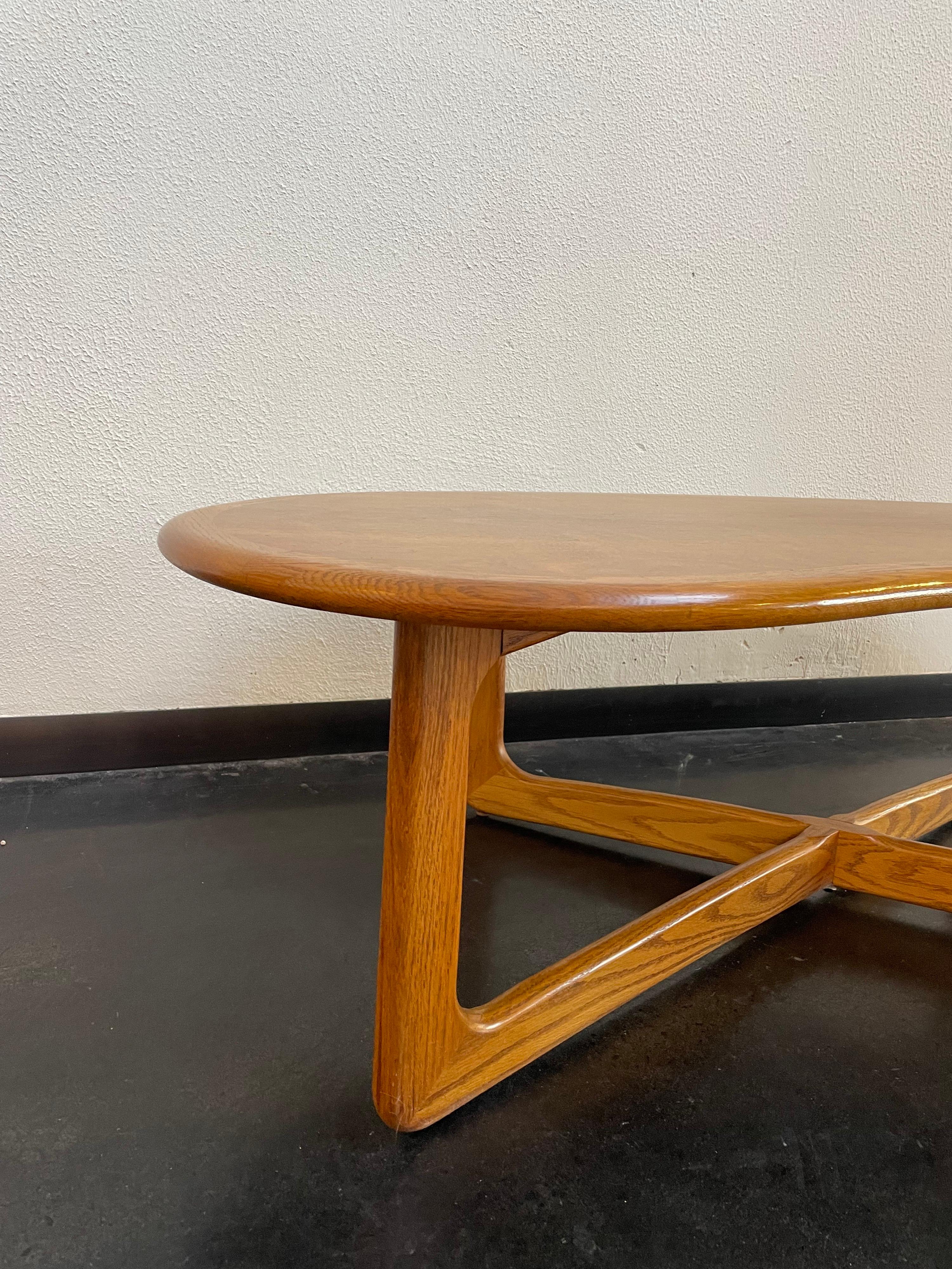 1970s Lane Furniture Coffee Table In Good Condition In Philadelphia, PA