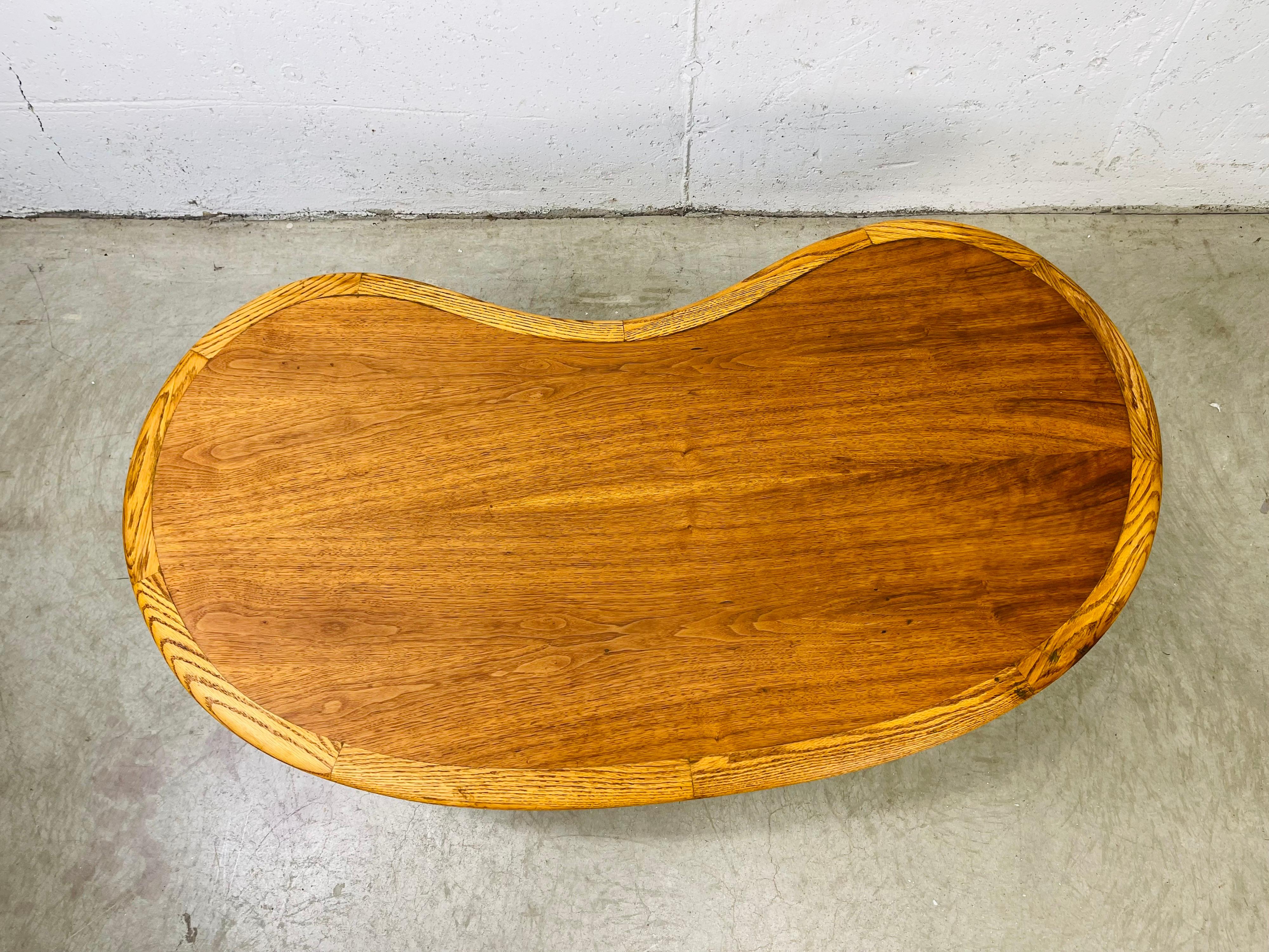 Oak 1970s Lane Furniture Kidney Shaped Coffee Table For Sale