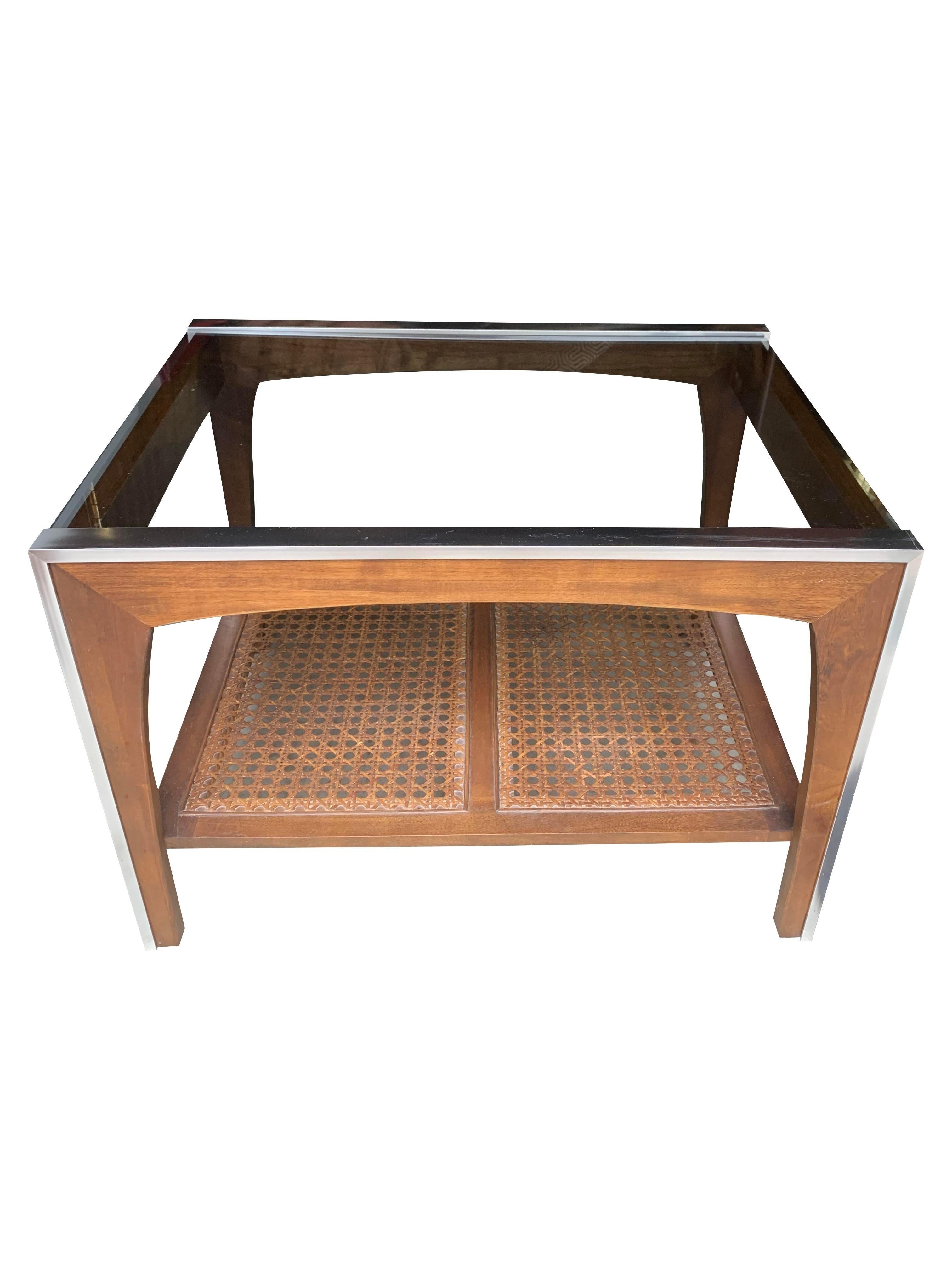 Américain Table d'appoint Lane à deux niveaux avec canne de style moderne des années 1970 en vente