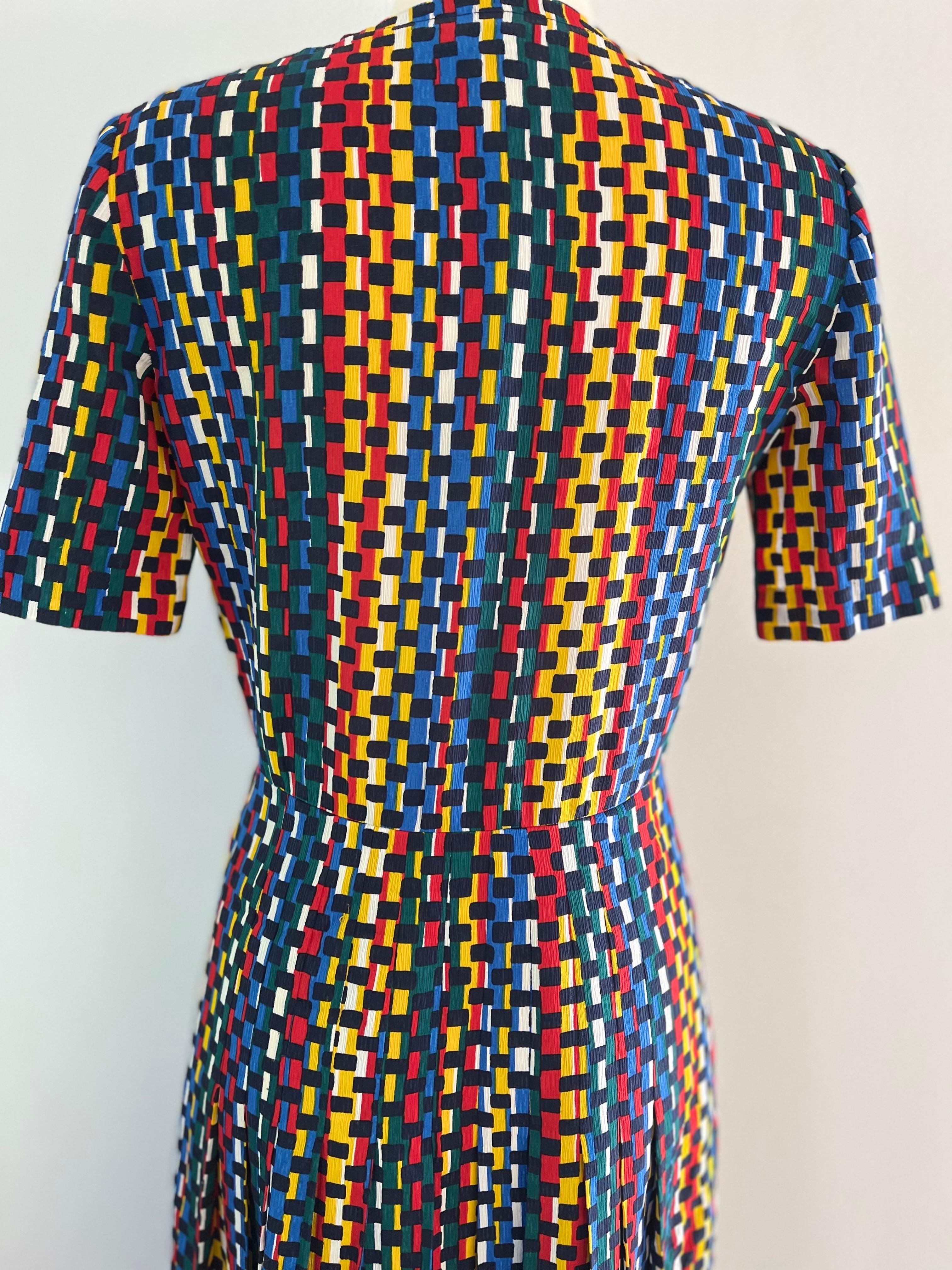 1970er Lanvin Multicolor plissiertes Kleid im Angebot 1