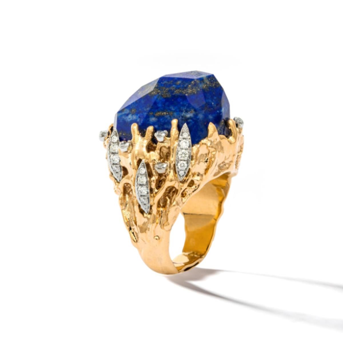 Aesthetic Movement 1970s Lapis Lazuli Diamond yellow Gold Ring