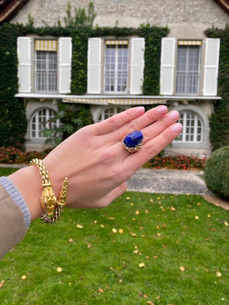 1970s Lapis Lazuli Diamond yellow Gold Ring In Excellent Condition In Geneva, CH