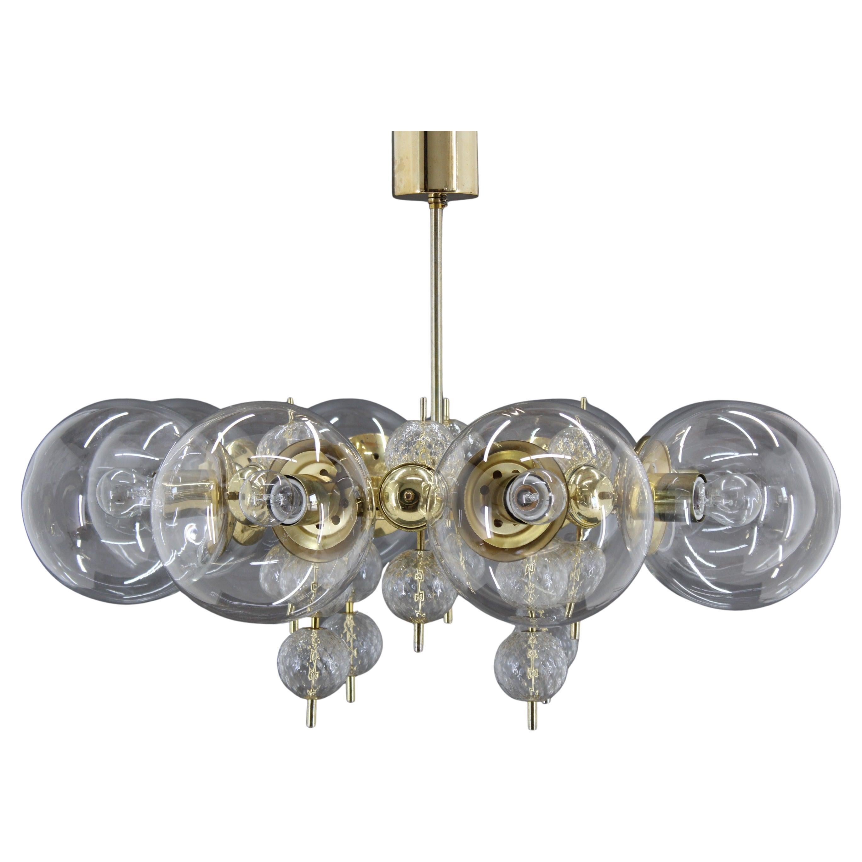 - buone condizioni originali con lievi segni d'uso
- Pulito e rilucidato 
- Compatibile con il cablaggio degli Stati Uniti 
- 8 lampadine E26-E27