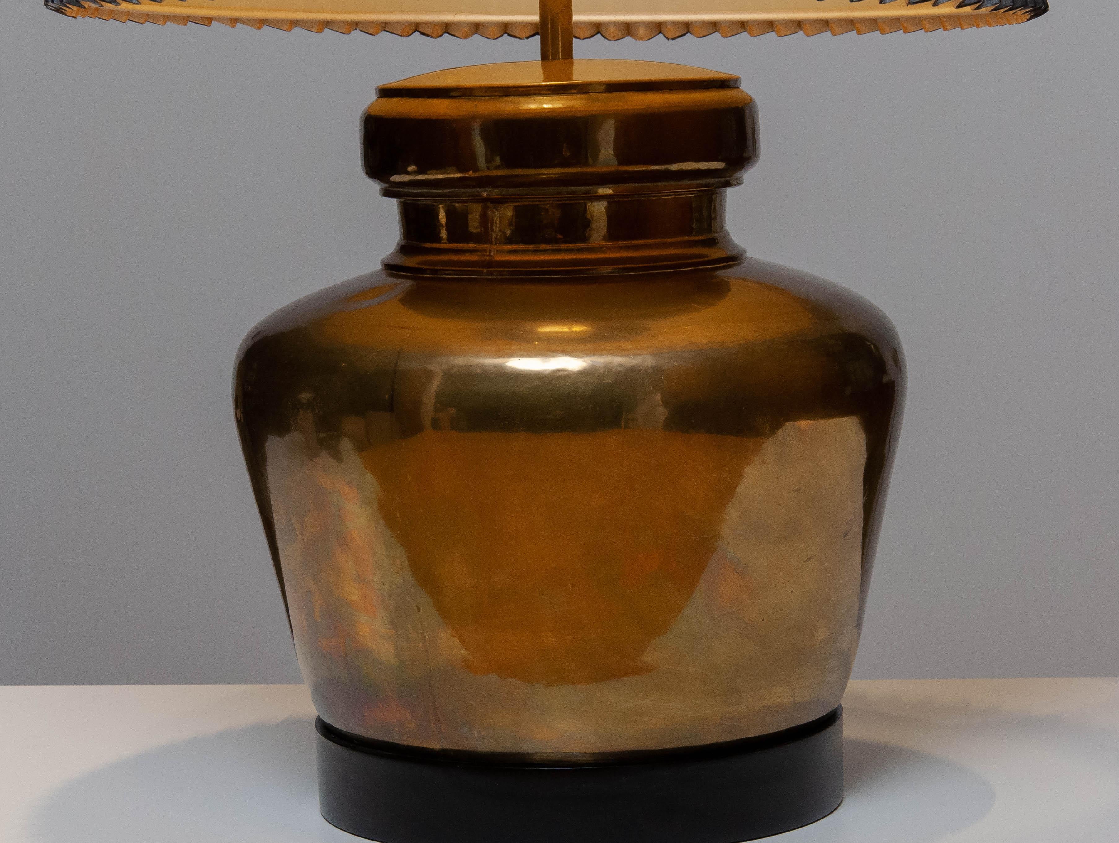 American 1970's Large Chinoiserie Chapman Regency Brass Table Lamp And Original Shade