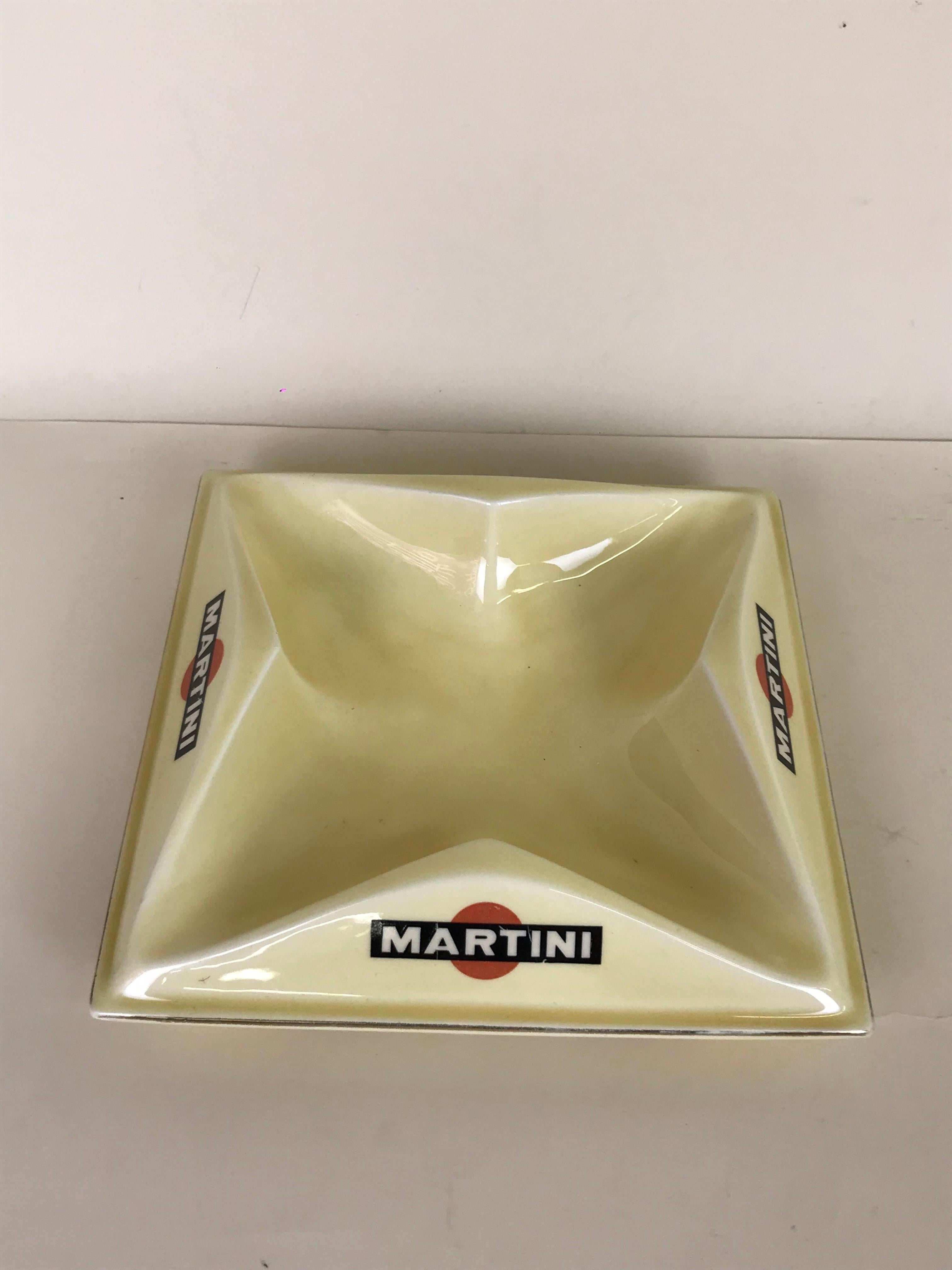 1970s Large French Advertising Martini Cream Ceramic Bistro Ashtray For Sale 3