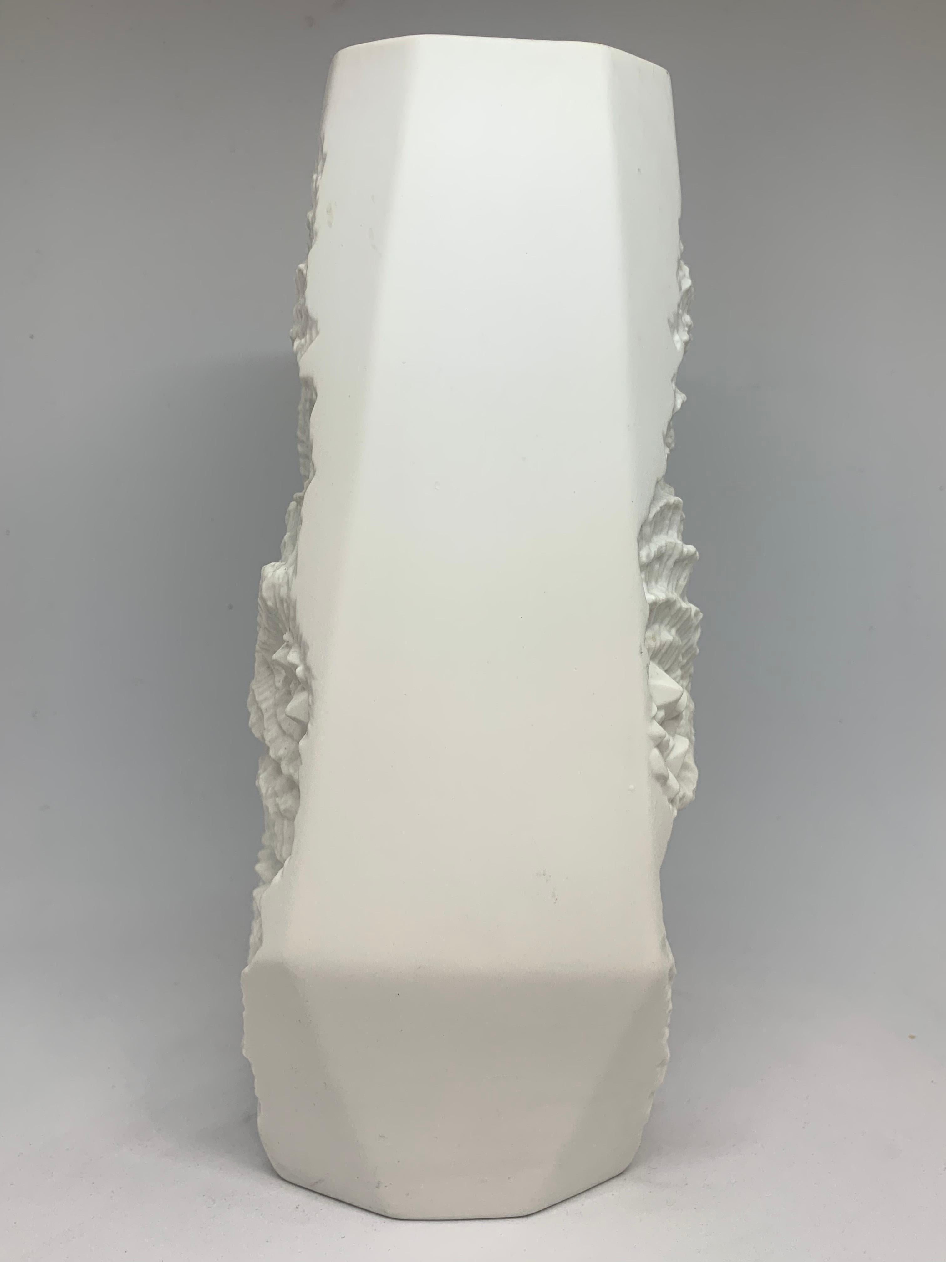 1970s Large German AK Kaiser Fossil Design White Bisque Op Art Octagonal Vase In Fair Condition In London, GB