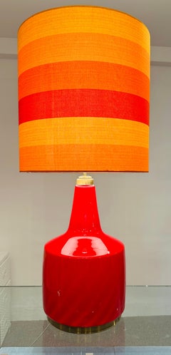 Große deutsche Doria Leuchten-Tisch-/Floor-Lampe aus rotem, eingefasstem Glas und Messing, 1970er Jahre
