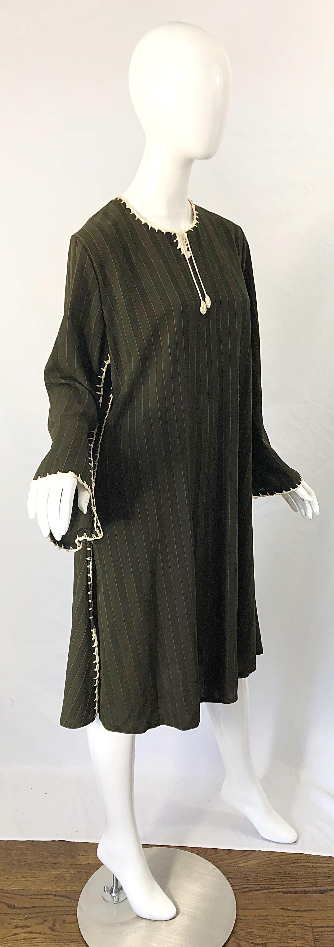 Vestido túnica 70s Vintage Rayón Crochet 70s Grande Verde Cazador Marrón A Rayas en venta 6