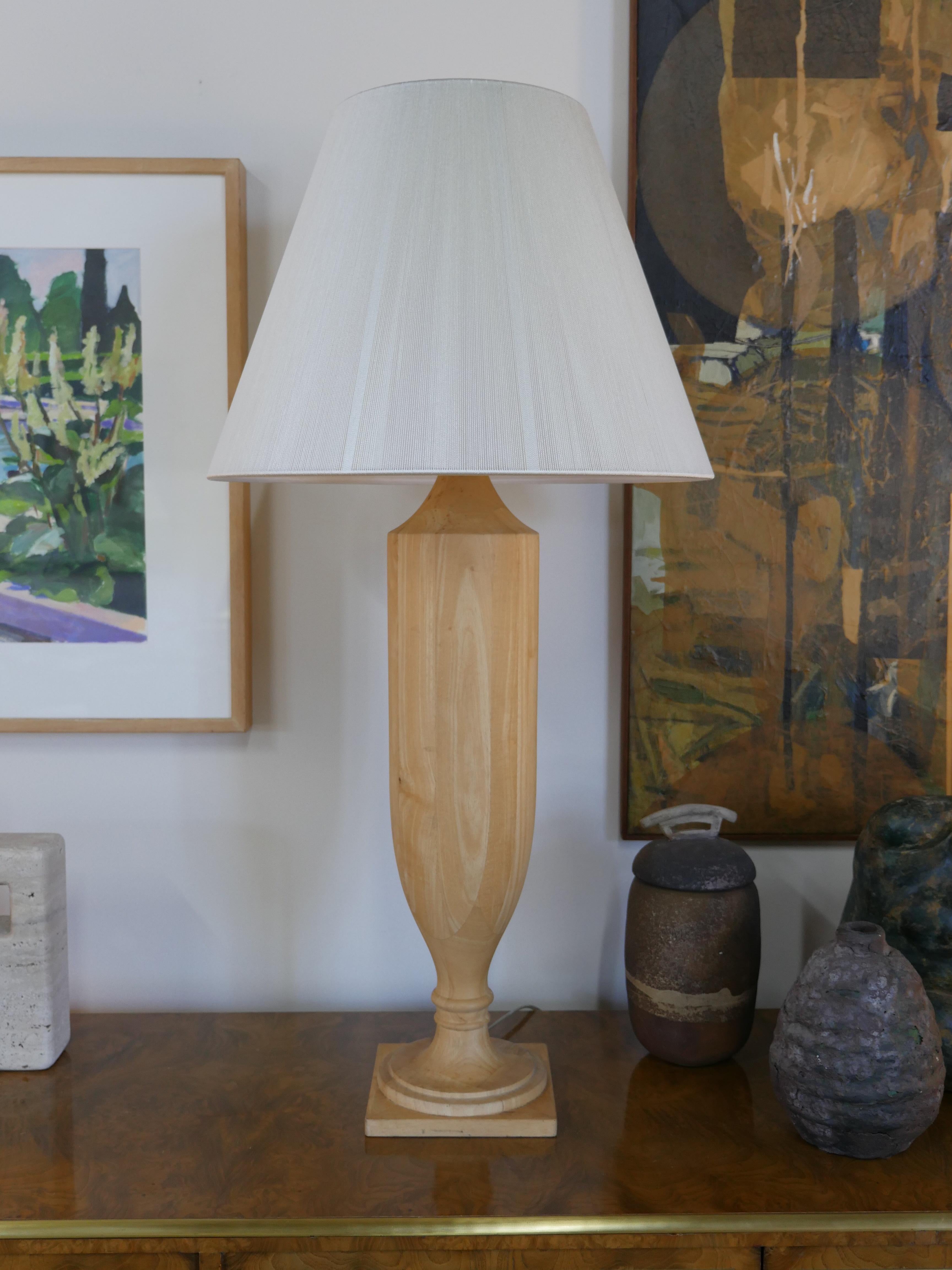 Mid-Century Modern 1970s Large Italian Wood Table Lamp with Silk Shade  For Sale