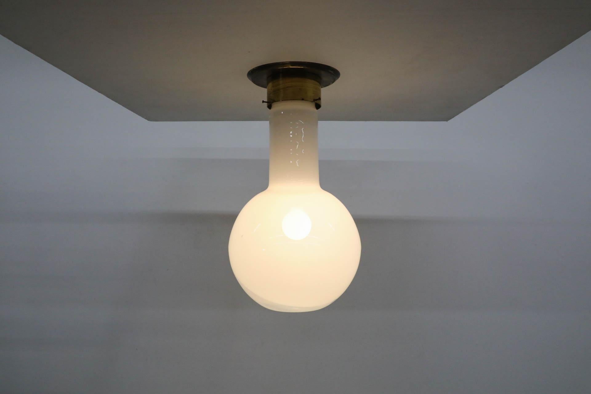 Lámpara de techo grande de cristal soplado estilo Mazzega de los años 70, Harrachov, República Checa Moderno de mediados de siglo en venta