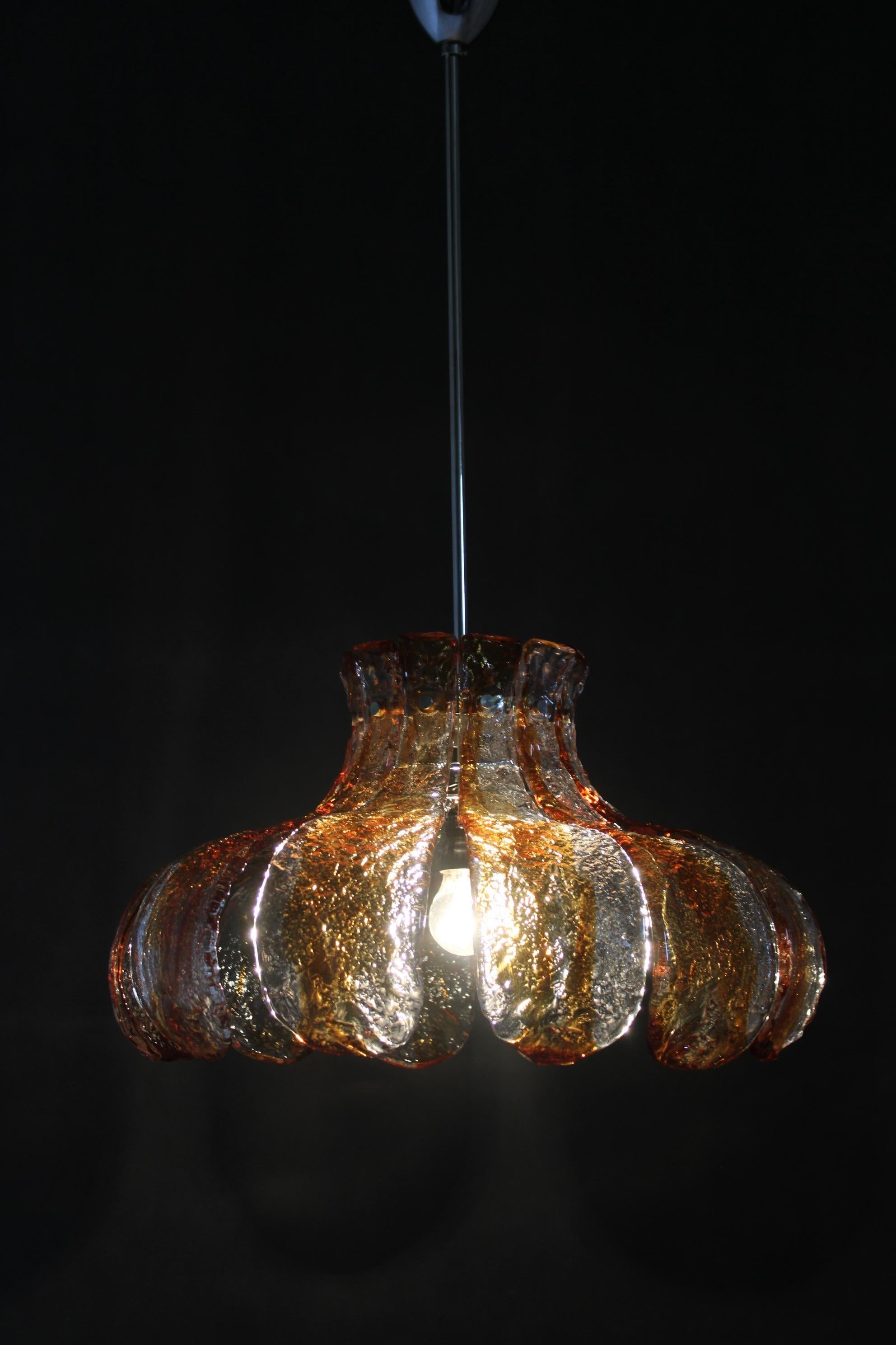 1970s Large Murano Glass Chandelier by Carlo Nason for Mazzega, Italy For Sale 4