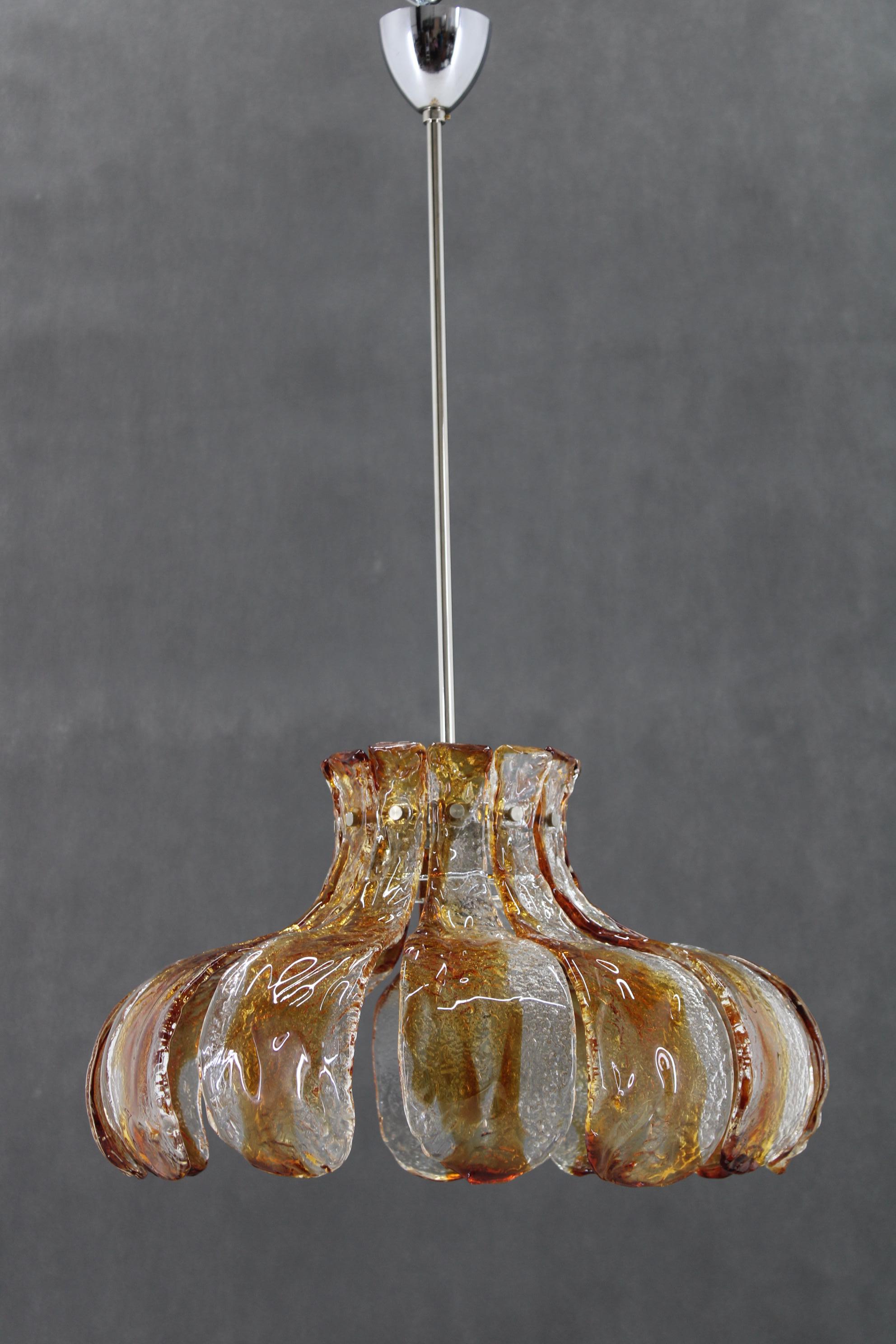 Mid-Century Modern 1970s Large Murano Glass Chandelier by Carlo Nason for Mazzega, Italy For Sale