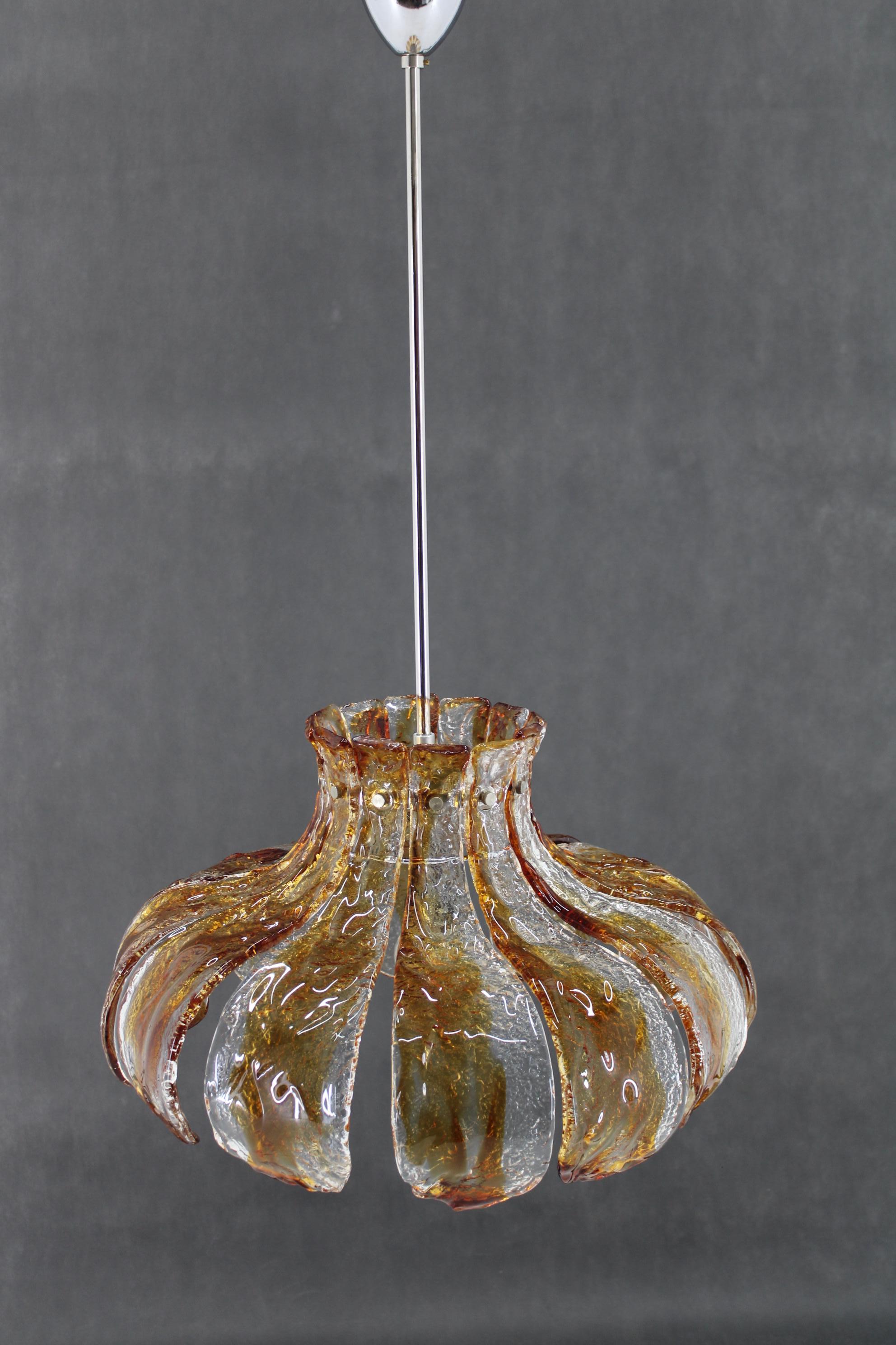 Italian 1970s Large Murano Glass Chandelier by Carlo Nason for Mazzega, Italy For Sale