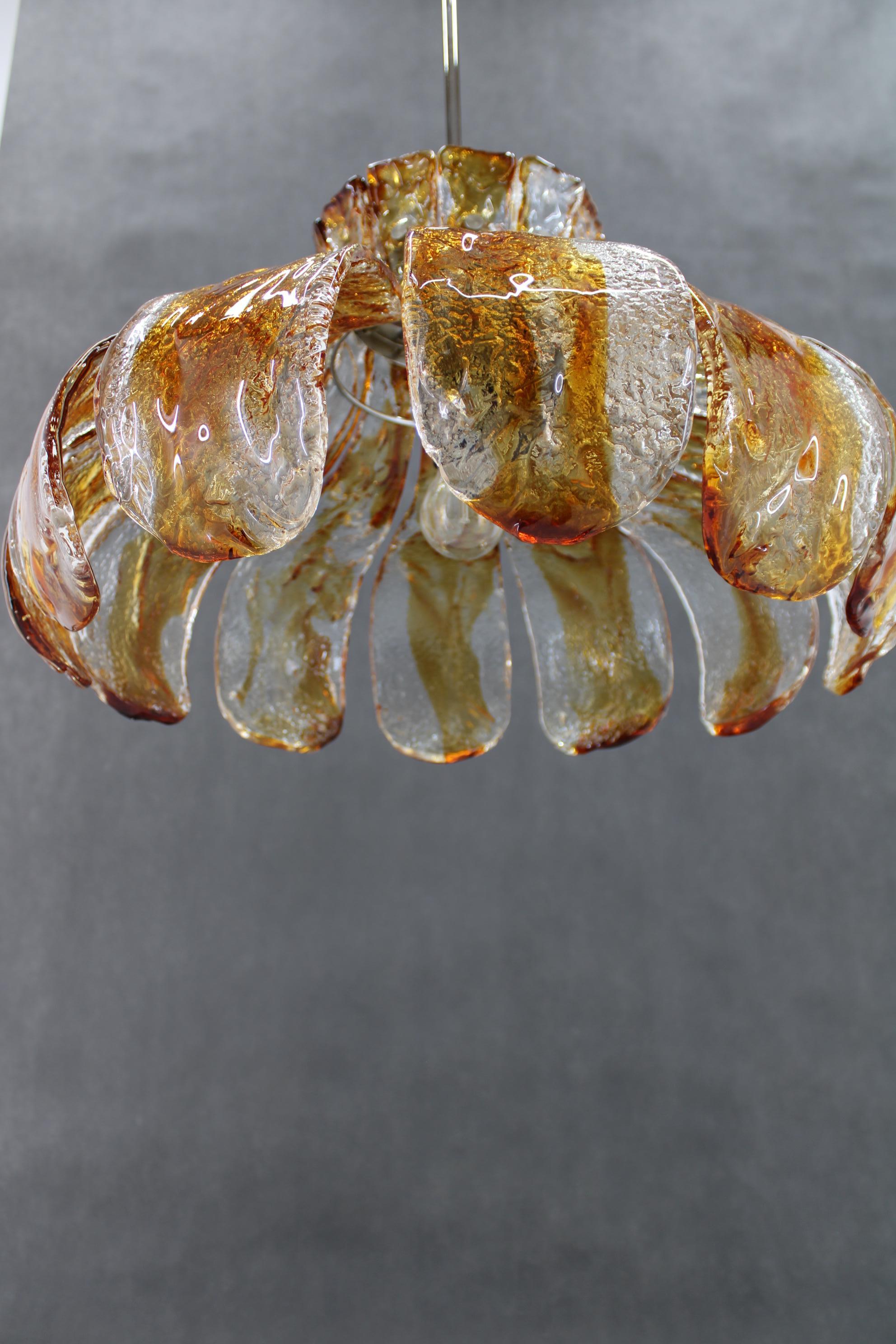 1970s Large Murano Glass Chandelier by Carlo Nason for Mazzega, Italy For Sale 3