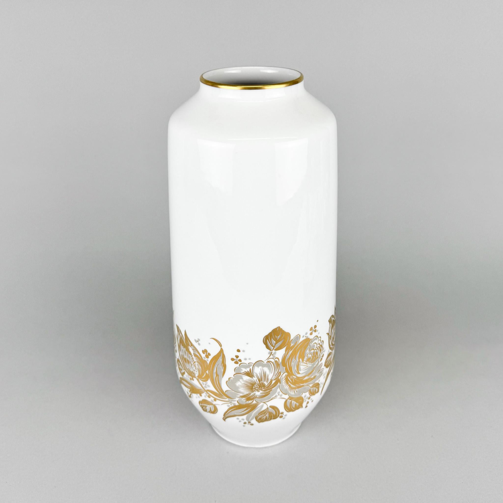 20th Century 1970's Large Porcelain Vase by Hutschenreuther For Sale