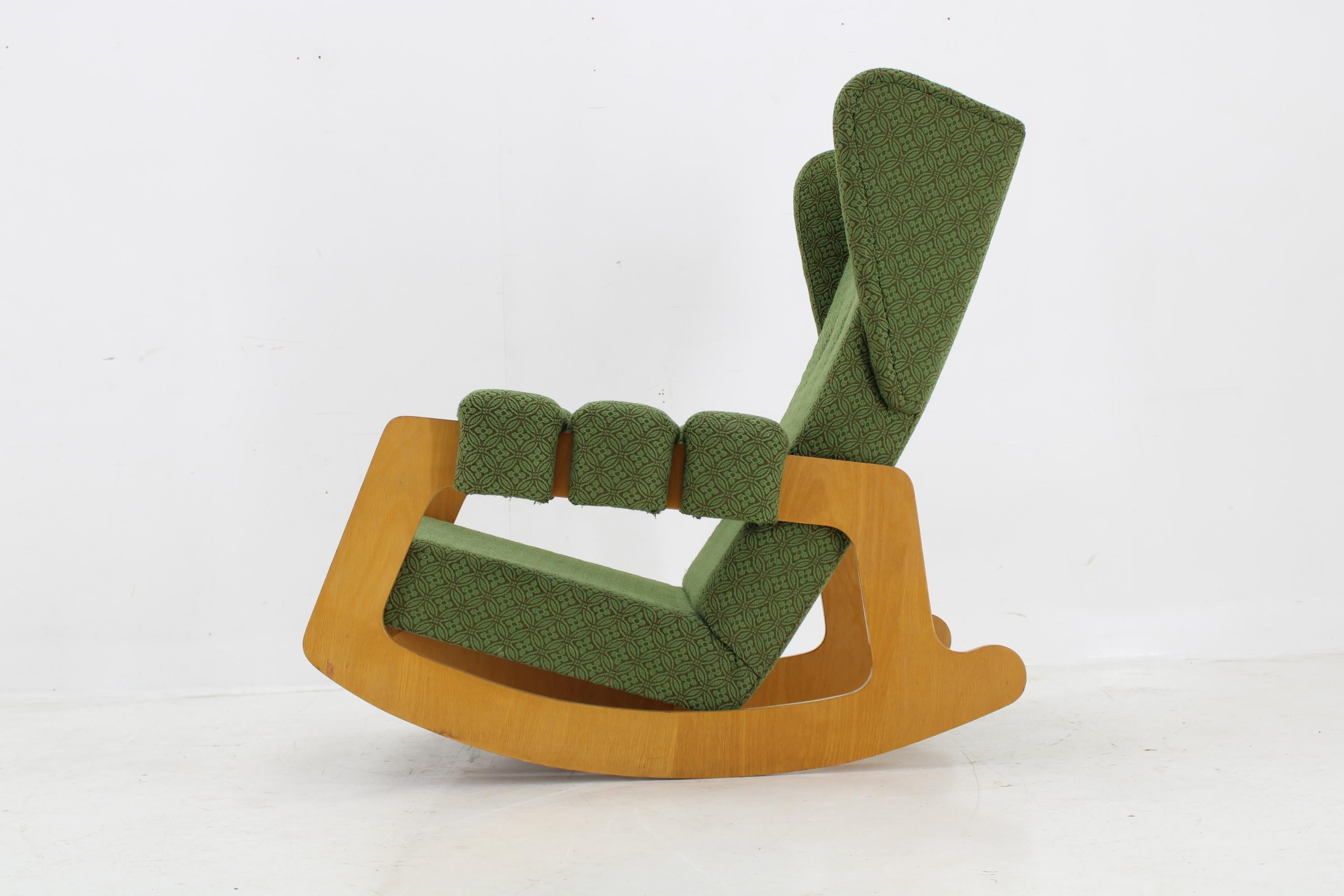 Großer seltener brutalistischer Schaukelstuhl, Tschechoslowakei, 1970er Jahre im Zustand „Gut“ im Angebot in Praha, CZ