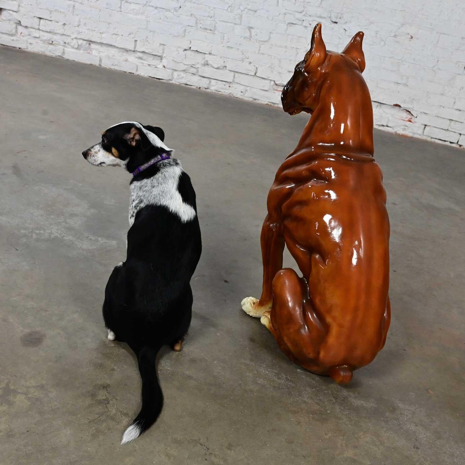 1970er Jahre großen Maßstab geformt Harz Boxer Hund Statue / Skulptur Stil der Marwal Ind im Angebot 10