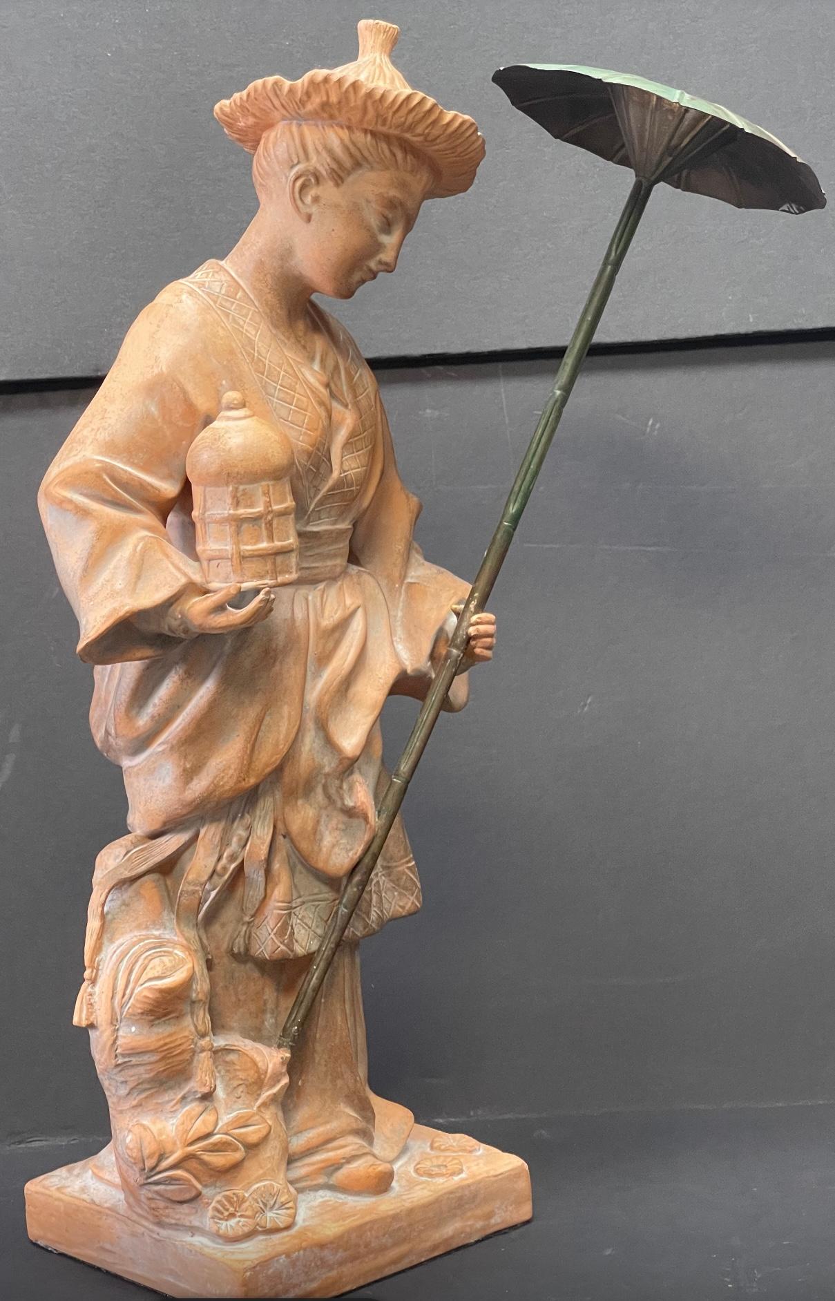Grande figurine de chinoiserie en terre cuite des années 1970 représentant une femme att. Chapman Bon état - En vente à Kennesaw, GA