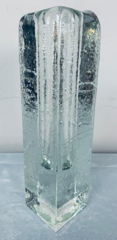 Groe schwedische Pukeberg Solifleur rechteckige Knospenblumenvase aus Eisglas, 1970er Jahre
