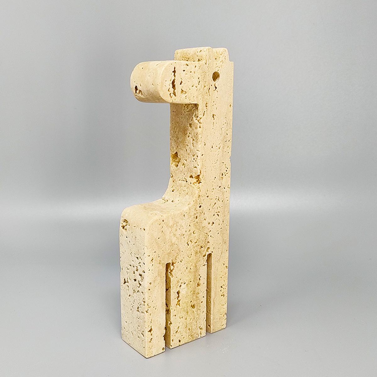 Scultura Giraffa in travertino di grandi dimensioni di Enzo Mari per F.lli Mannelli, anni '70 In condizioni ottime in vendita a Milano, IT