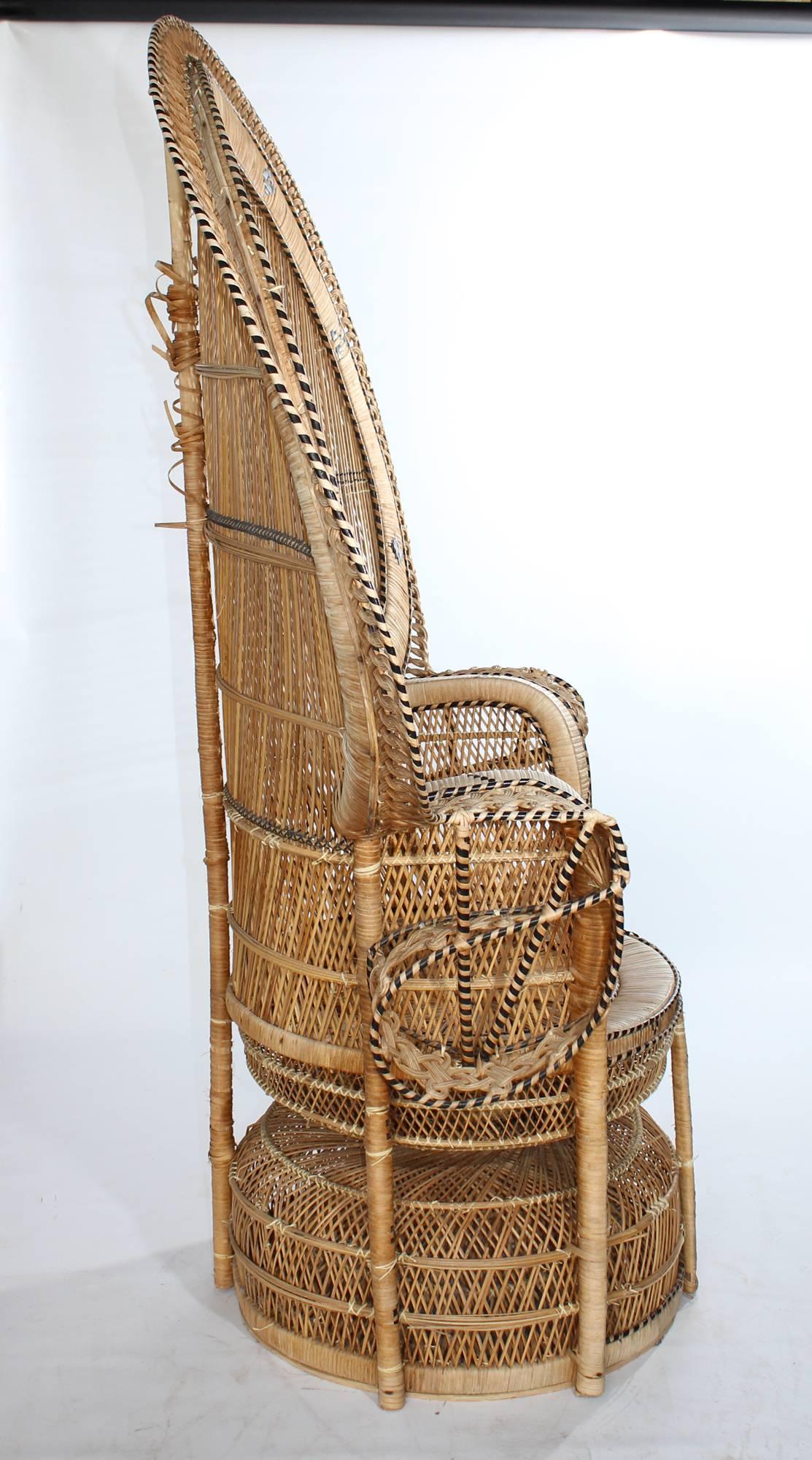 1970s Large Vintage Bohemian Emmanuelle / Peacock Wicker Chair In Good Condition In Marbella, ES