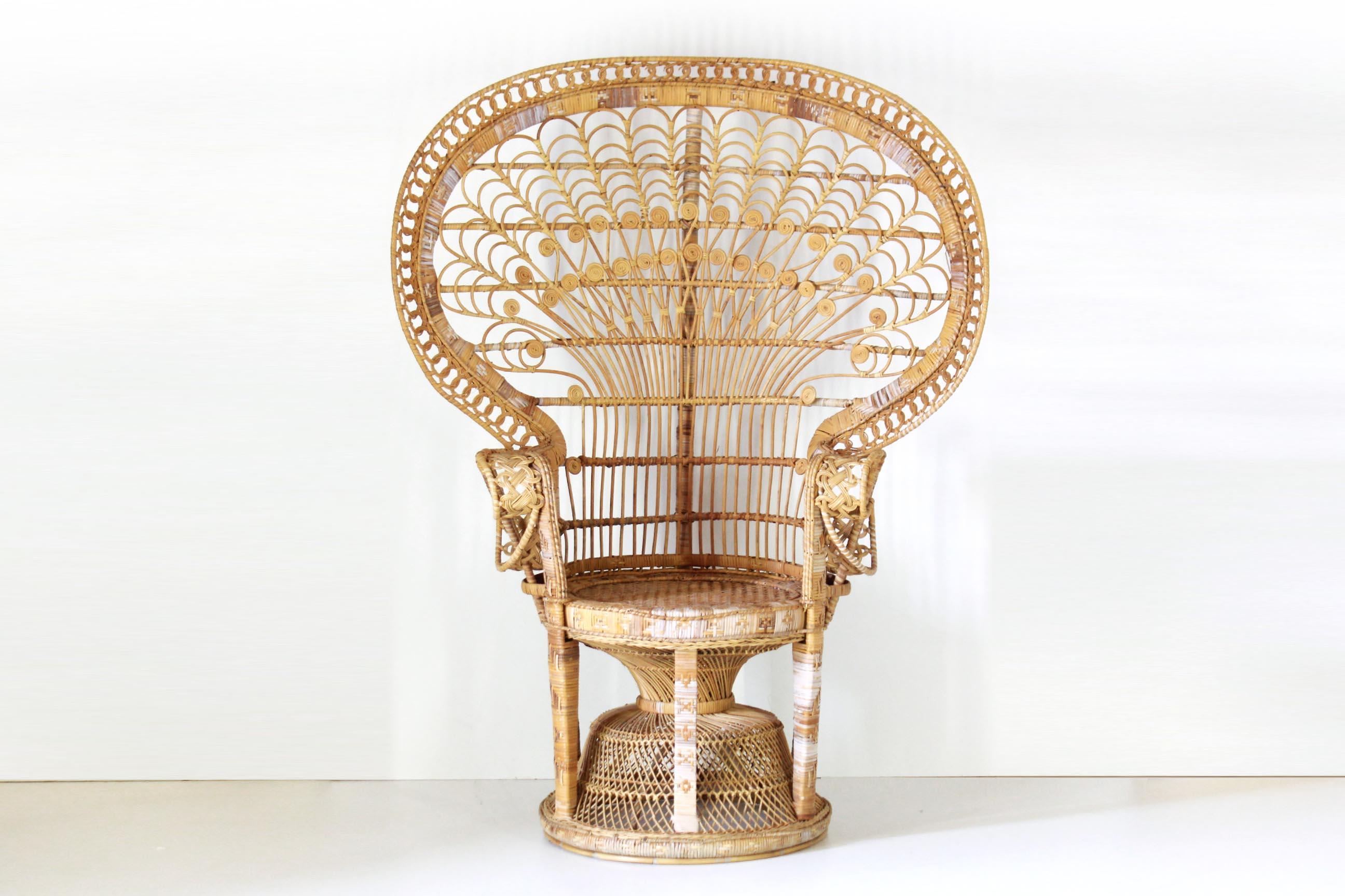 A rare 1970s vintage peacock wicker chair. Very detailed and refined pattern. In really good conditions with only few signs of time.