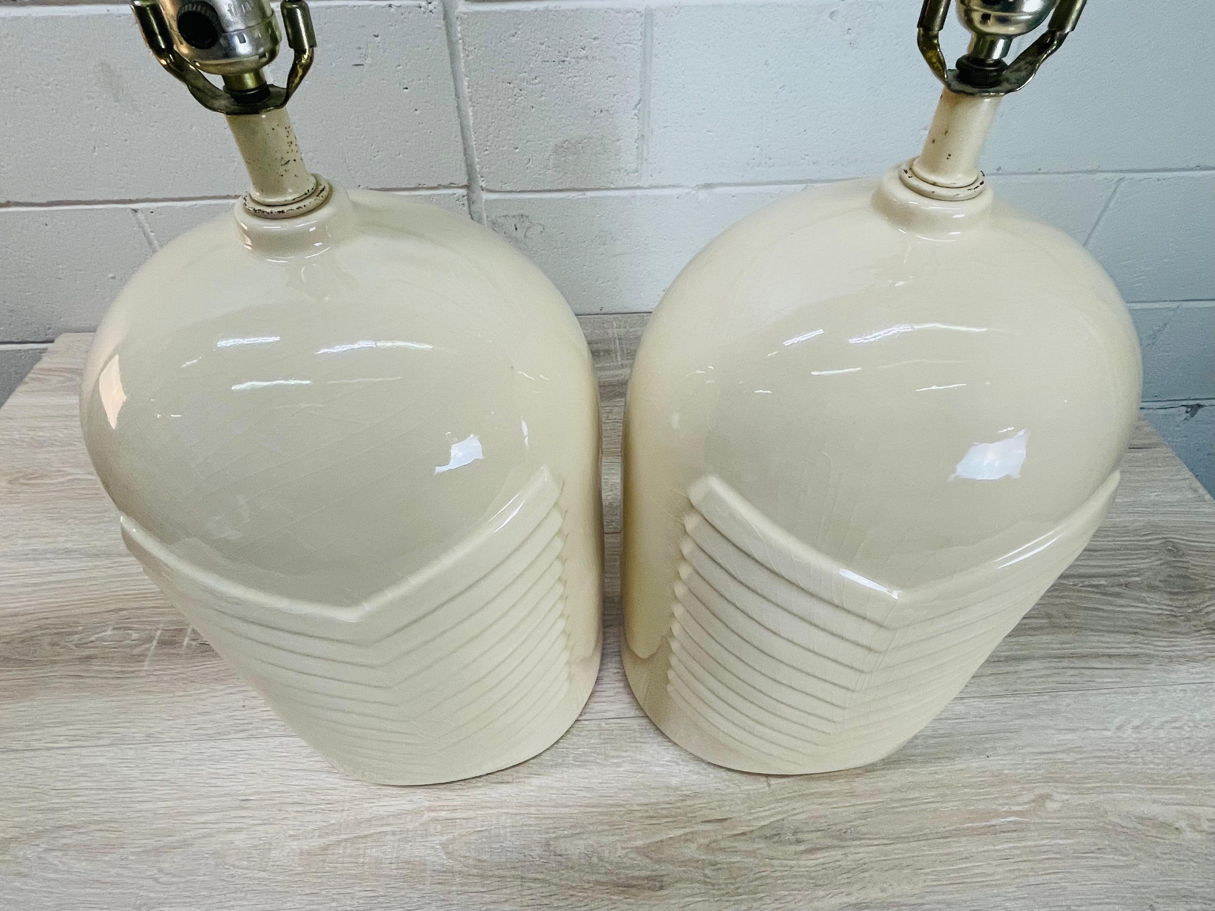1970s Large White Ceramic Table Lamps, Pair For Sale 2