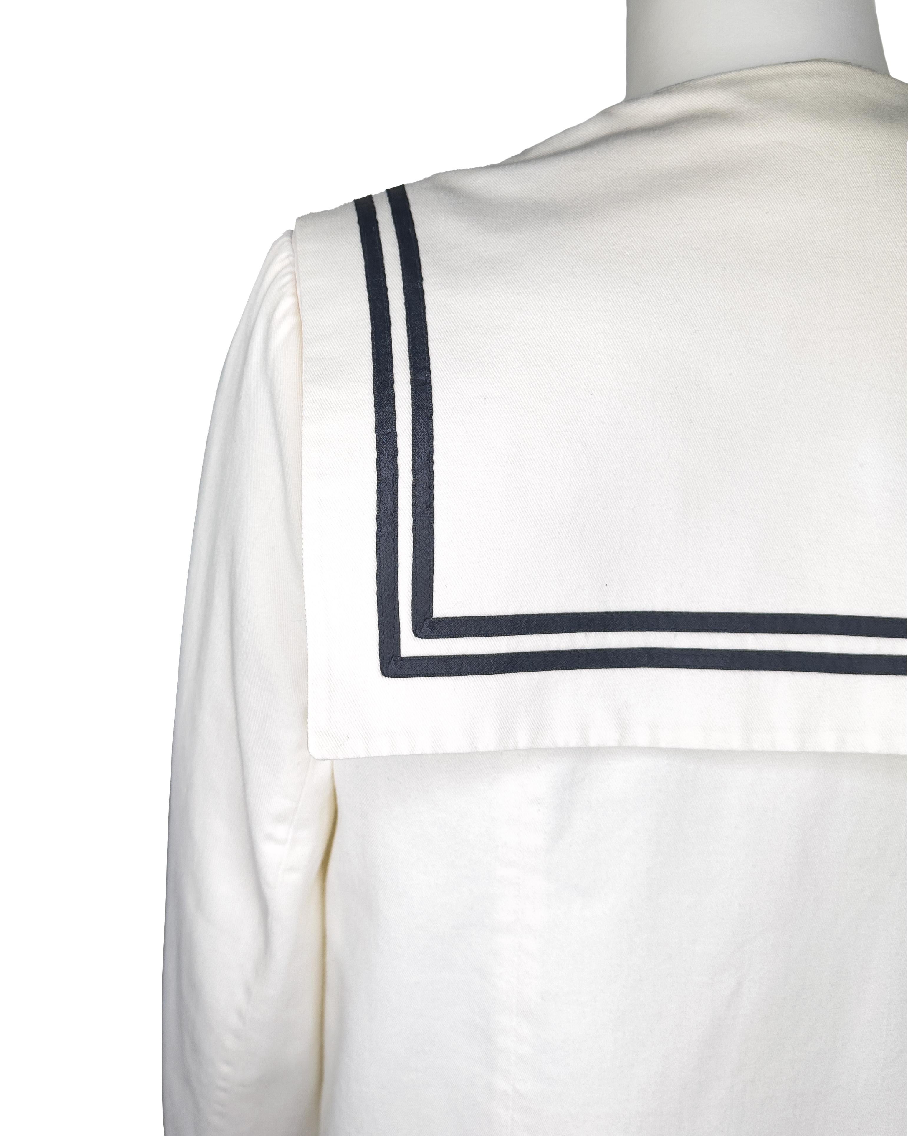1970s Laura Ashley Double Breasted White and Navy Blue Sailor Jacket (Veste de marin blanche et bleu marine) Bon état - En vente à Toronto, Ontario