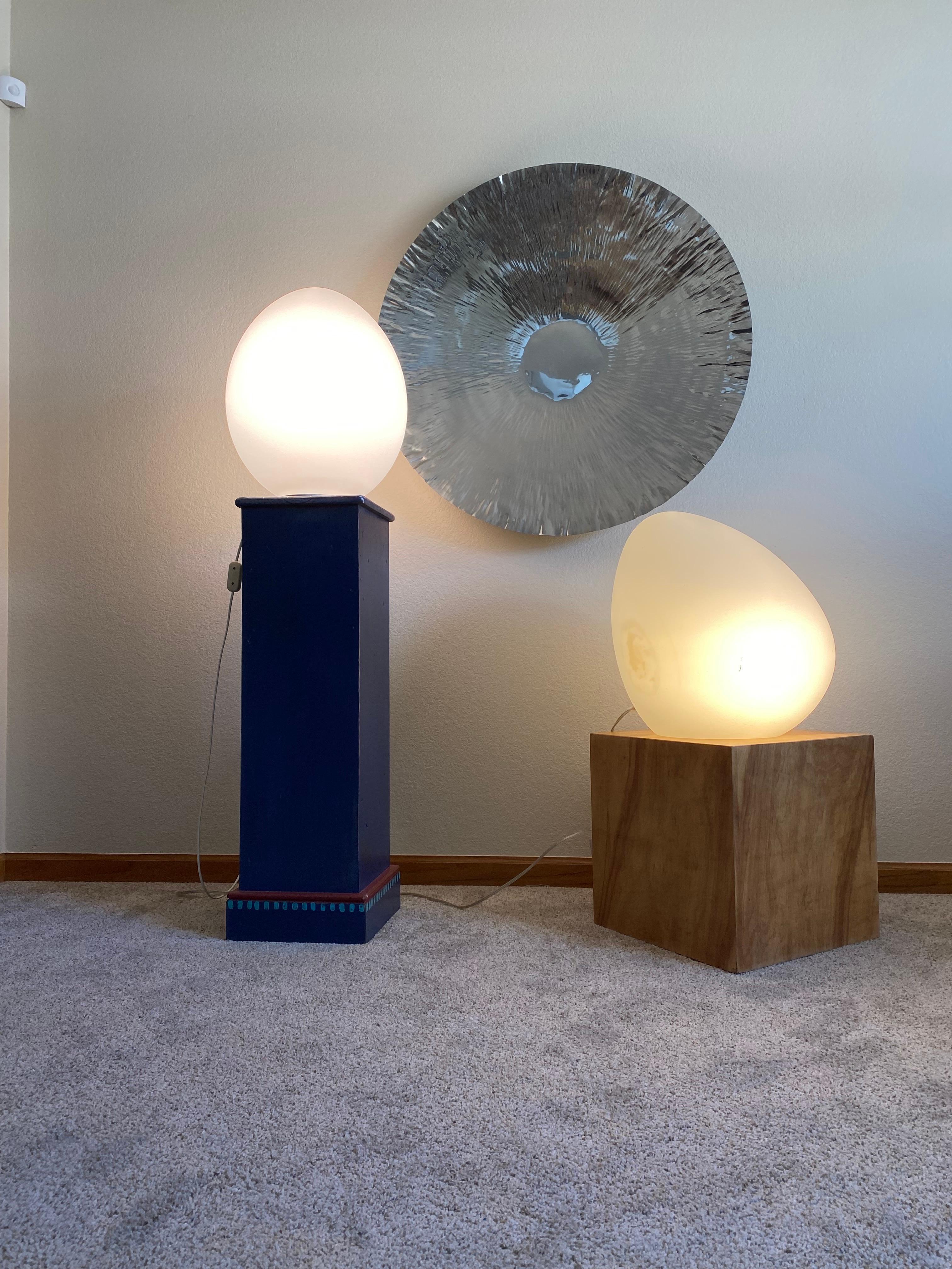 Minimalist 1970s Laurel Lamp Company Italian Glass Egg Lamp